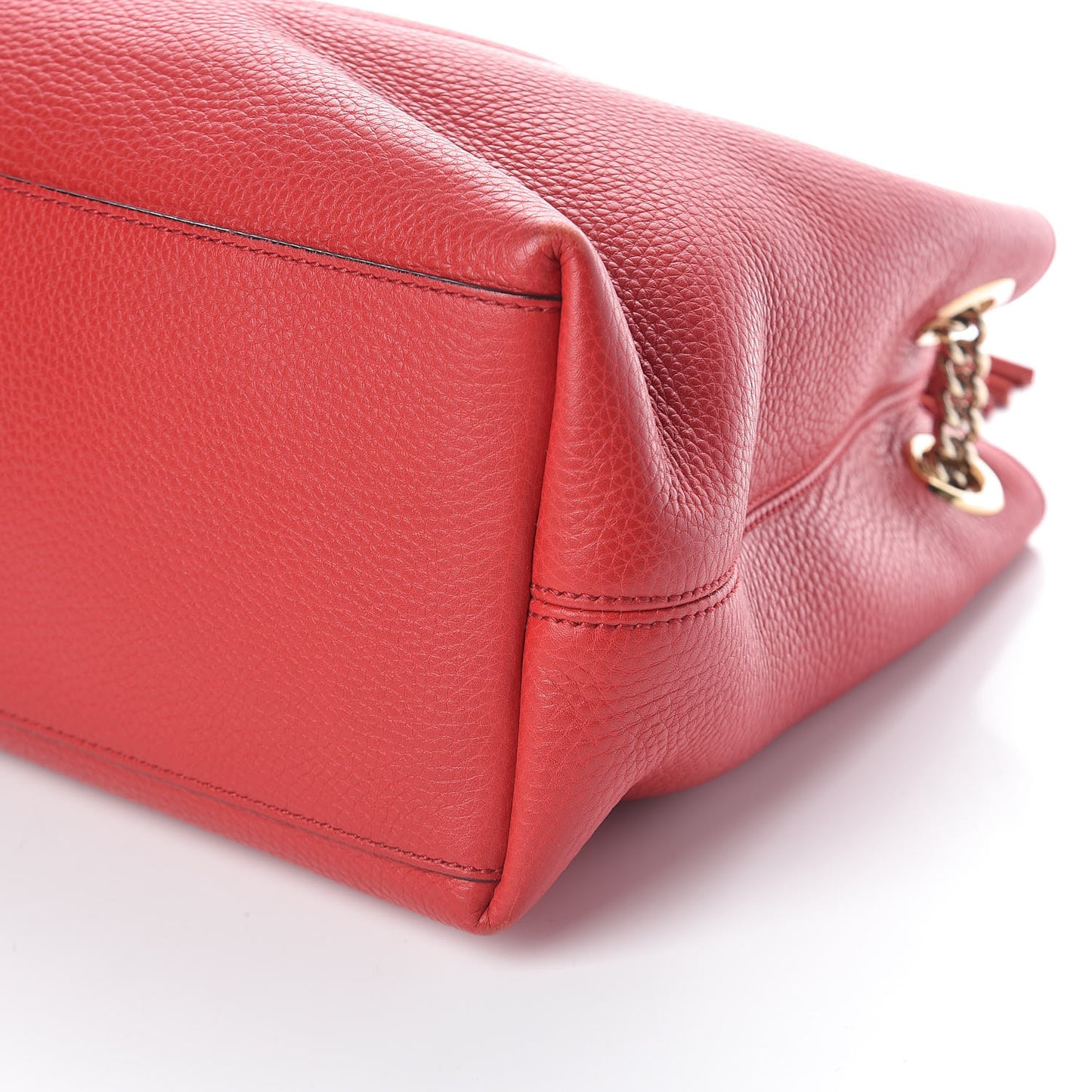 Pebbled Calfskin Medium Soho Chain Shoulder Bag Tabasco Red