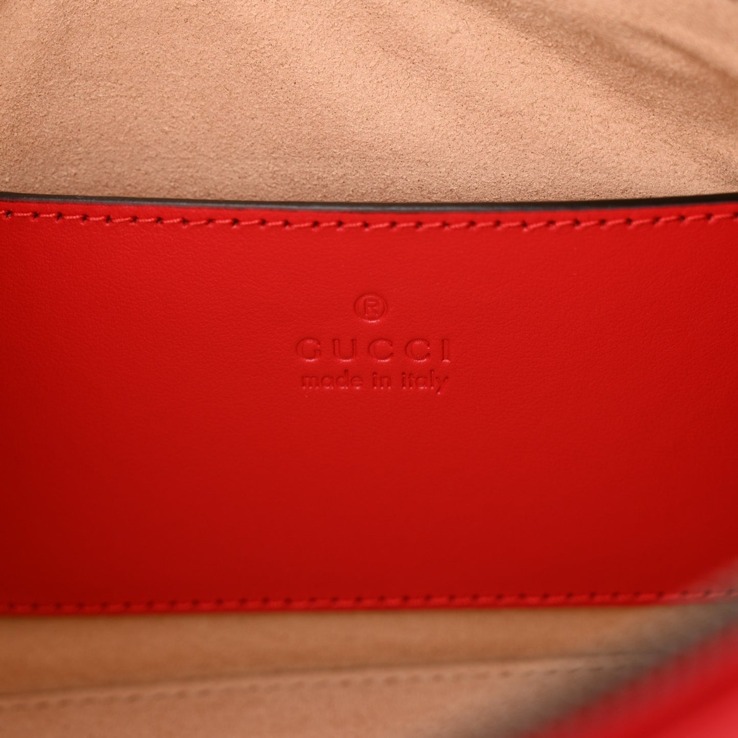 Calfskin Matelasse Chevron GG Marmont Sling Shoulder Bag Rosso