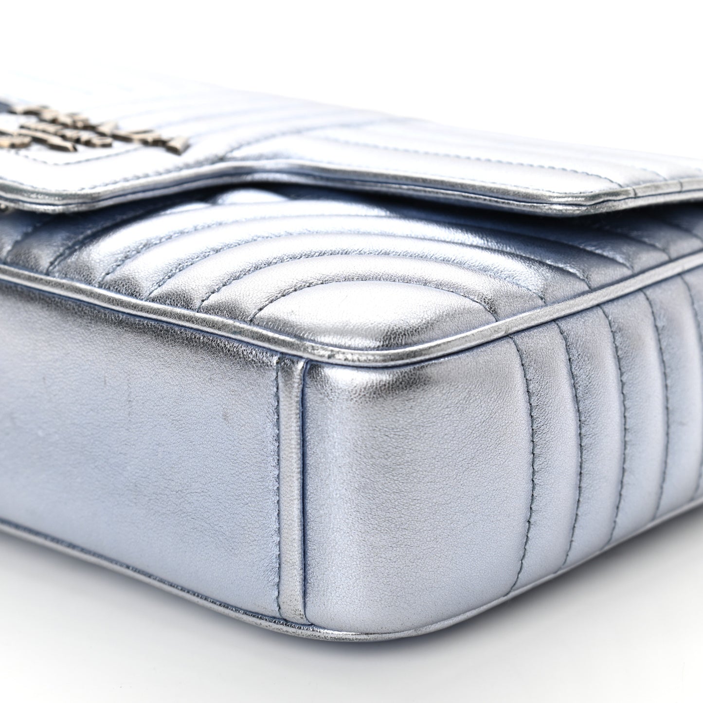 Nappa Impunture Diagramme Medium Chain Flap Shoulder Bag Silver