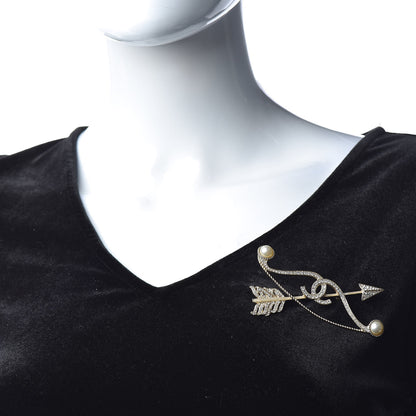 Chanel Crystal Pearl CC Arrow Brooch Gold 2 of 6