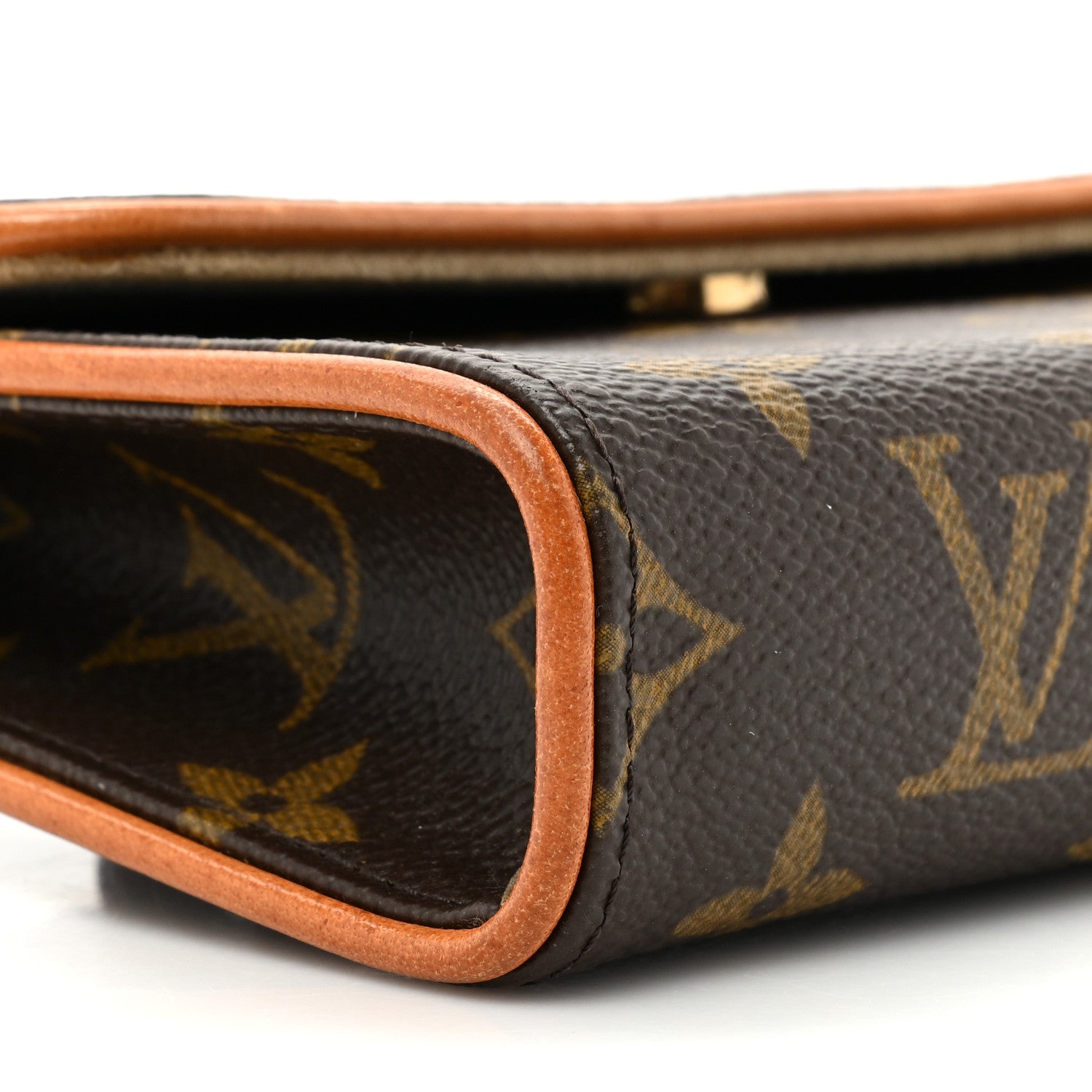 Louis Vuitton Monogram Pochette Florentine S 9 of 15