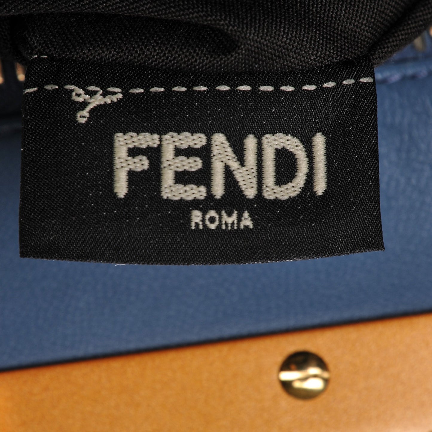 Vitello Seta Shiny Nappa Medium Peekaboo Iconic Satchel Carbone Blue