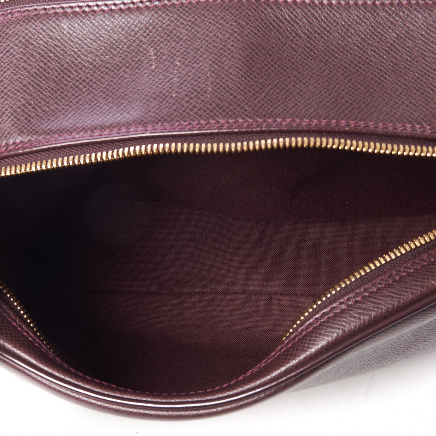 Louis Vuitton Taiga Reporter Messenger Acajou 7 of 8