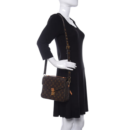 Louis Vuitton Monogram Pochette Metis 2 of 17