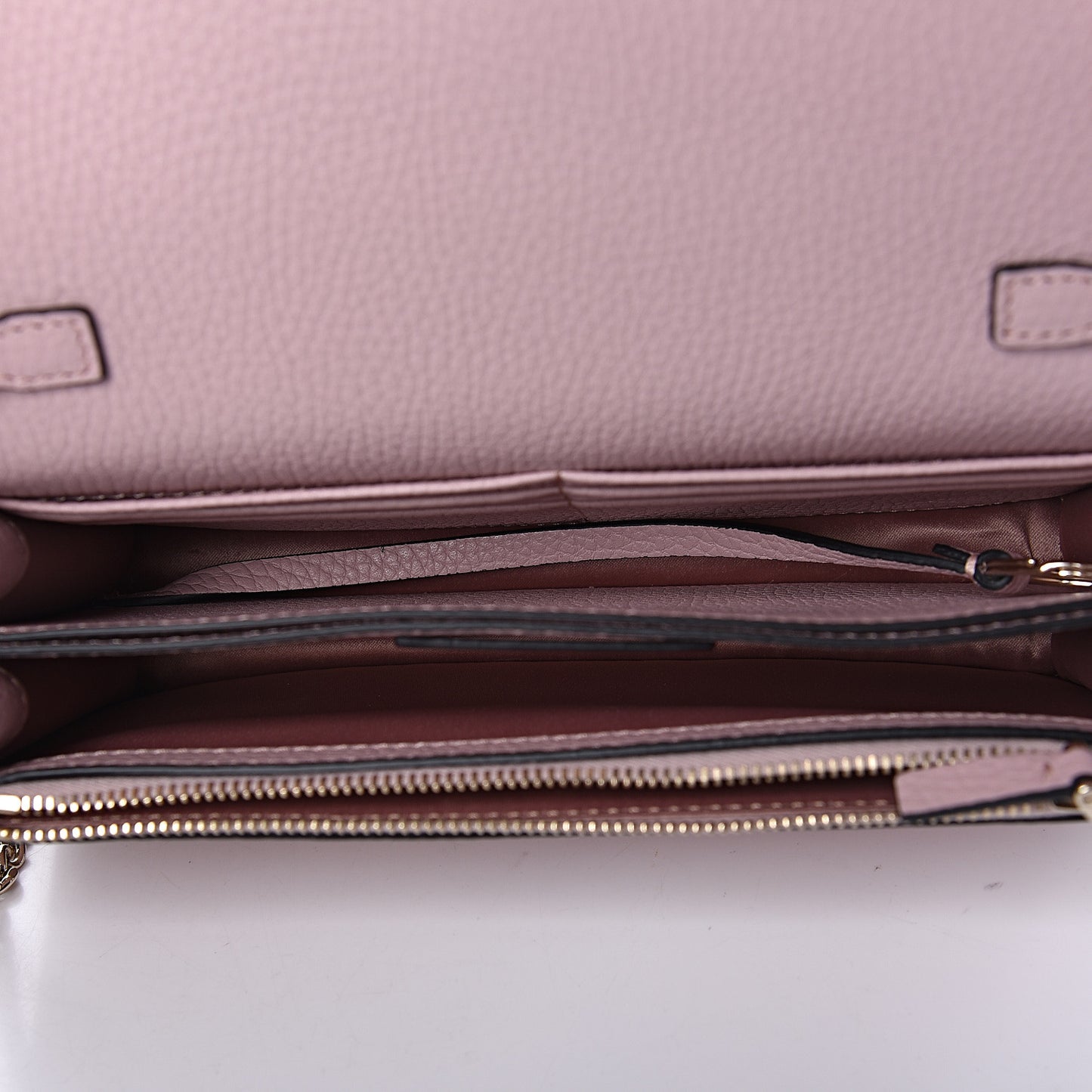 Pebbled Calfskin Rockstud Flap Wallet On Chain Poudre