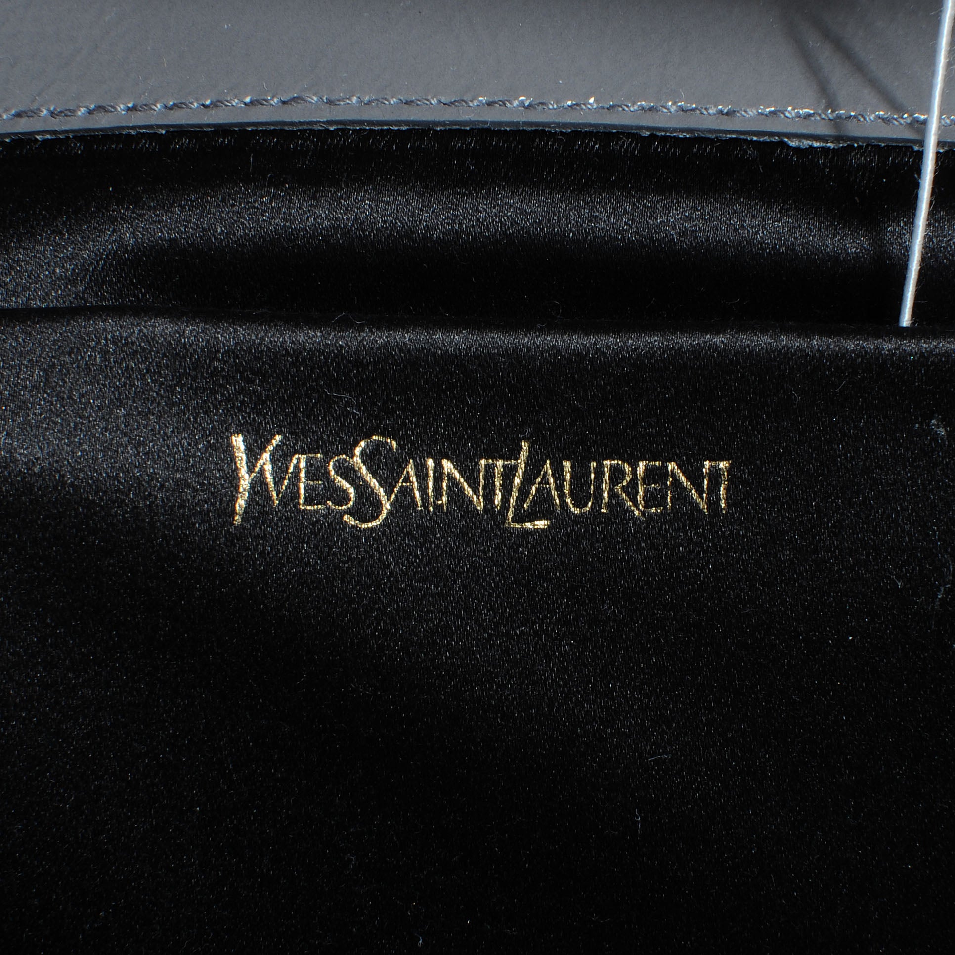 Saint Laurent Textured Patent Belle de Jour Clutch Grey 4 of 7
