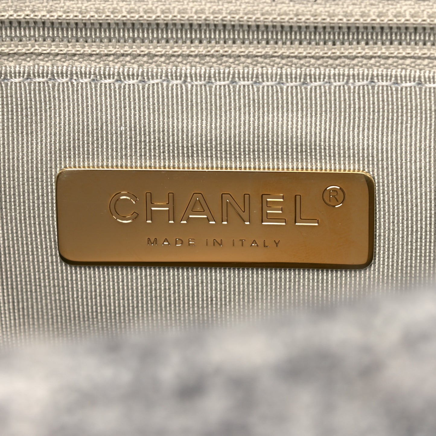 Tweed Quilted Medium Chanel 19 Flap Grey Ecru