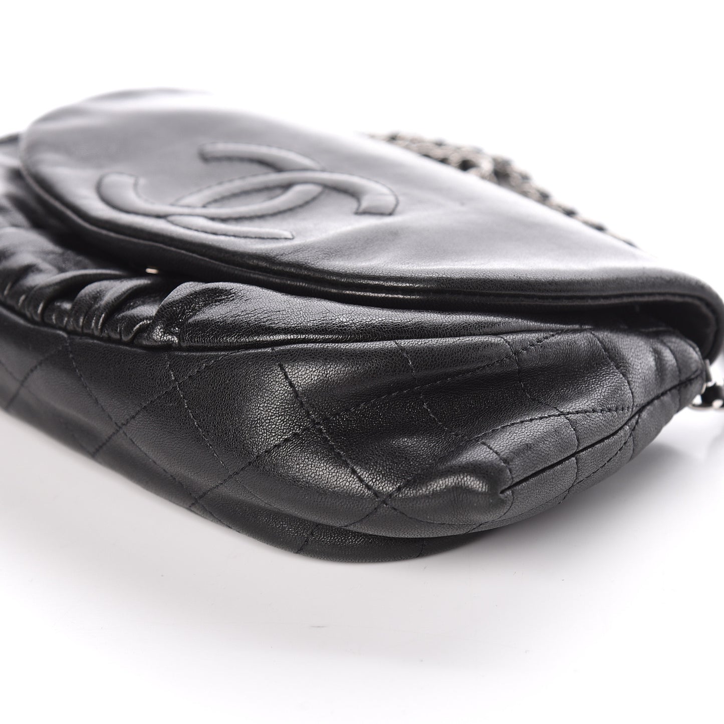 Lambskin Half Moon Wallet On Chain WOC Black