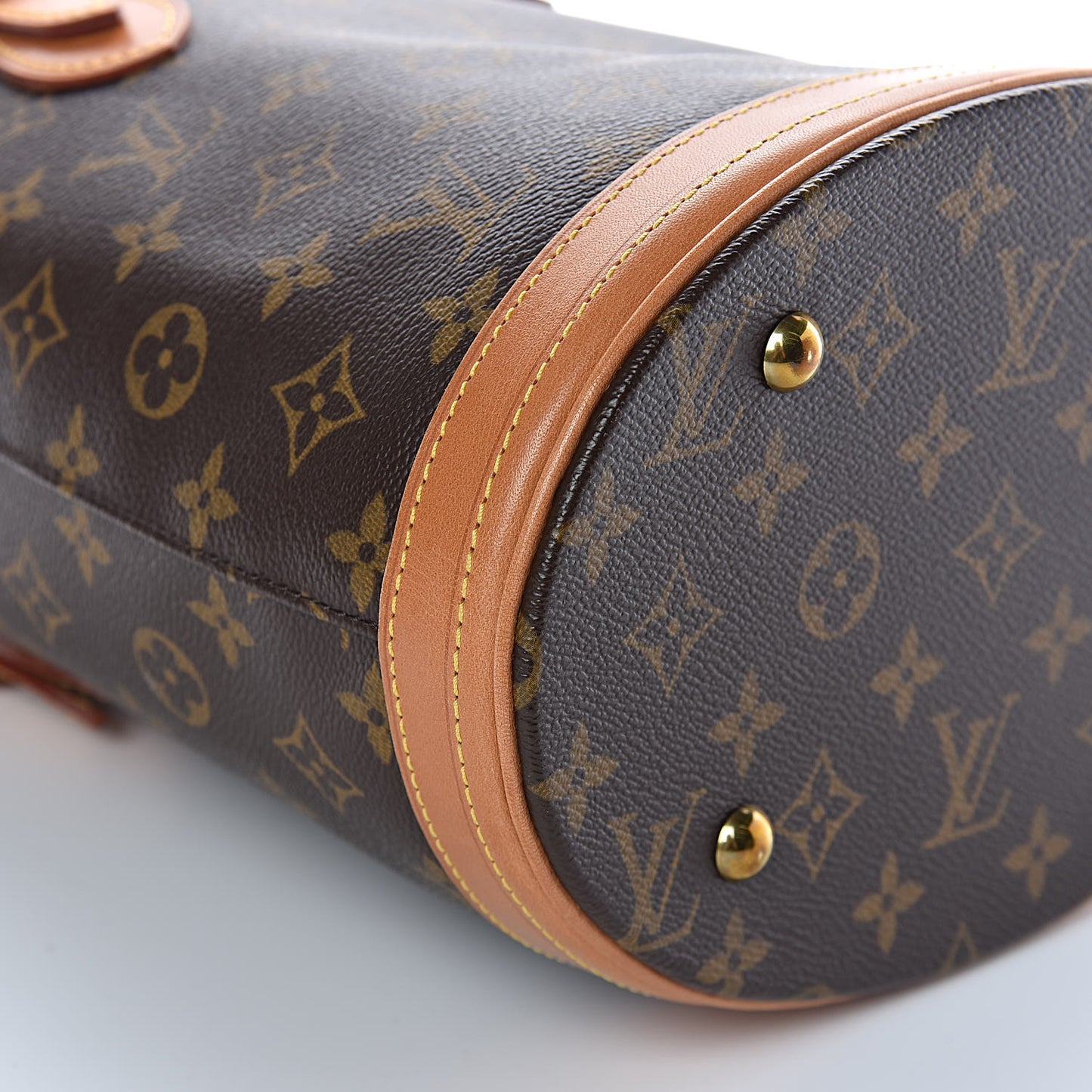 Monogram Petit Bucket 23