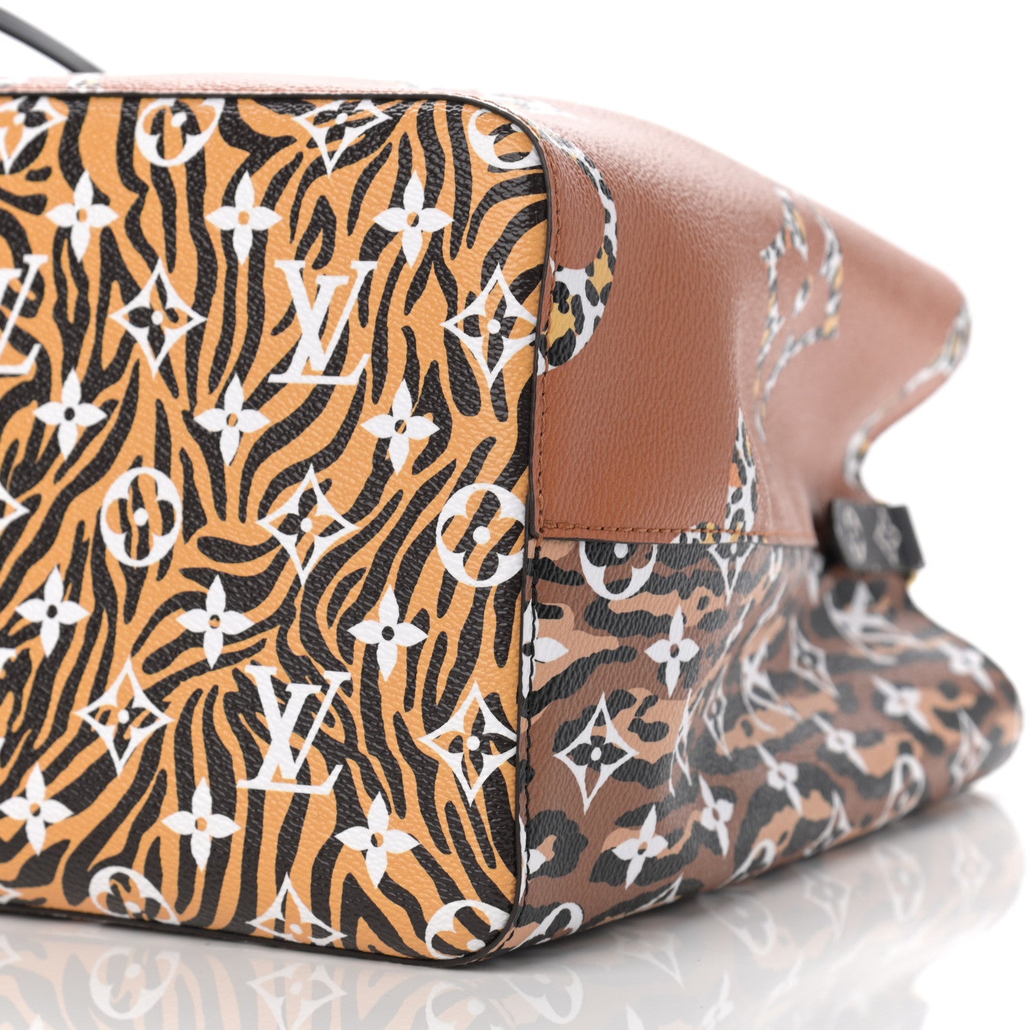 Louis Vuitton Monogram Giant Jungle NéoNoé Caramel 10 of 10