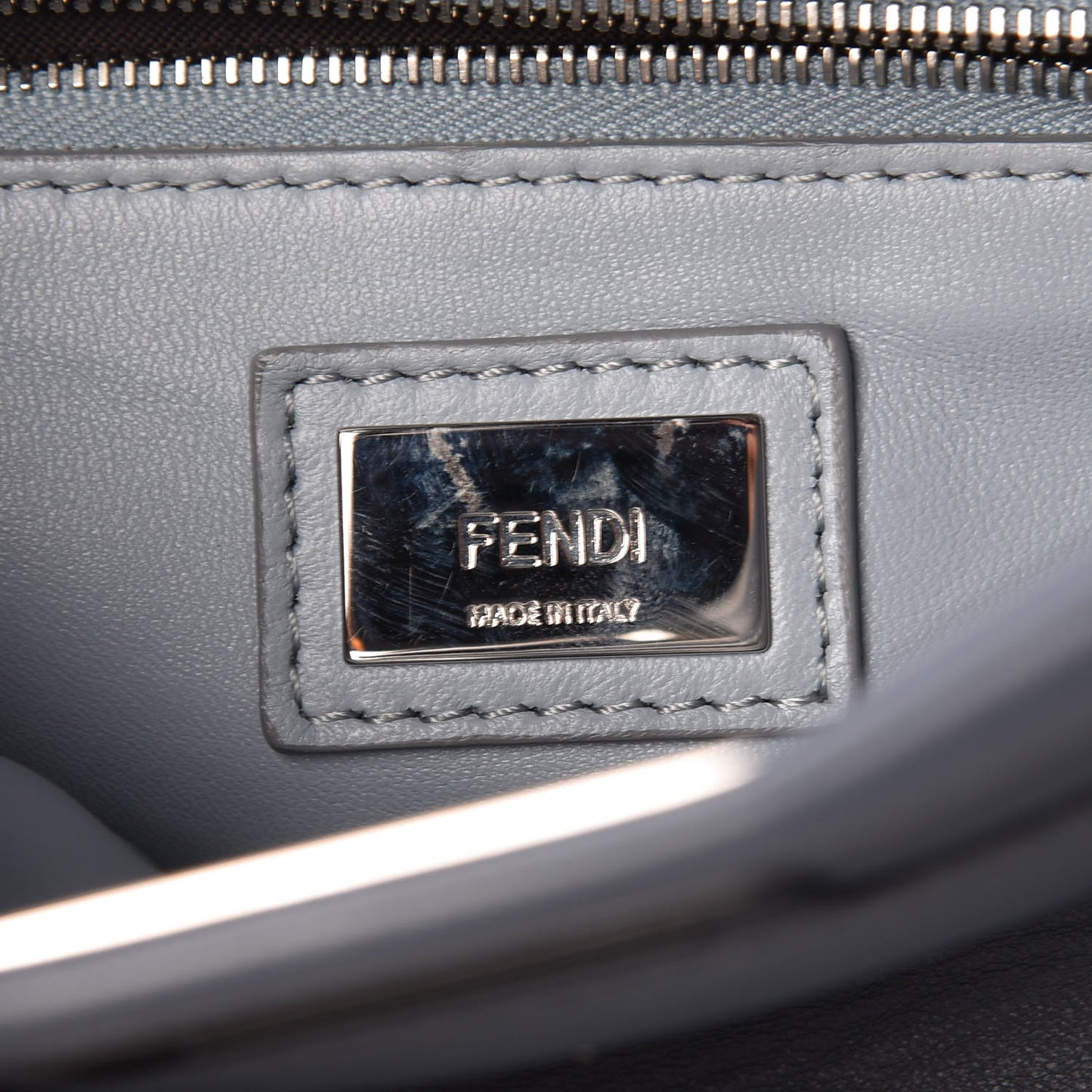 Nappa Colorblock Mini Peekaboo Iconic Satchel Tempesta Nebula Polvere