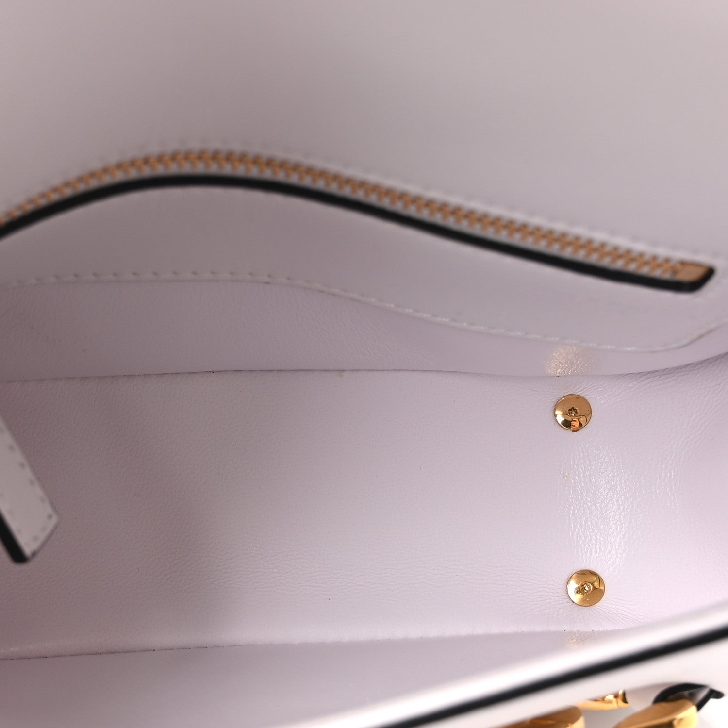 Valentino Garavani Calfskin Small Vlogo Chain Shoulder Bag Optic White 5 of 9