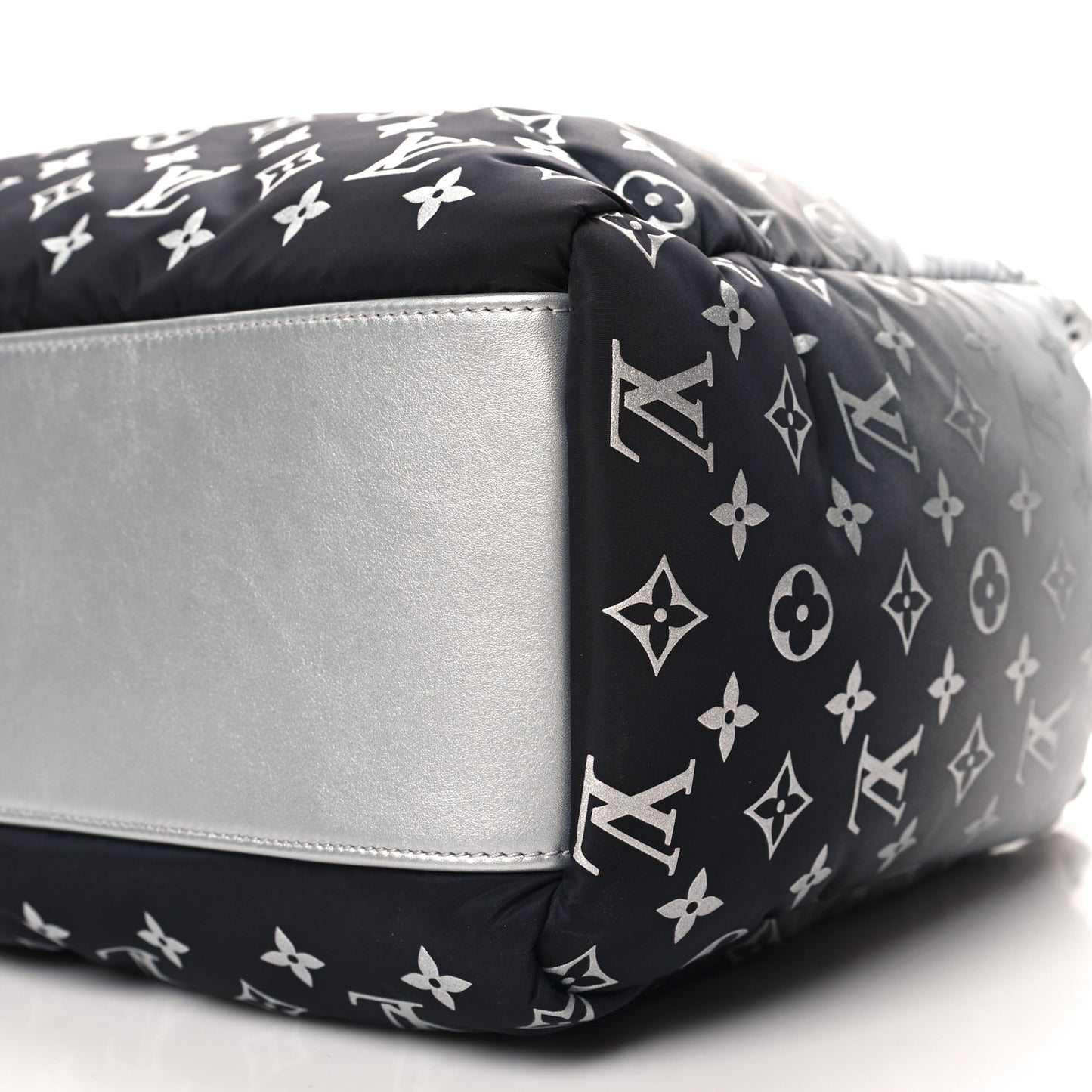 Nylon Monogram Gradient LV Snow Onthego MM Frost