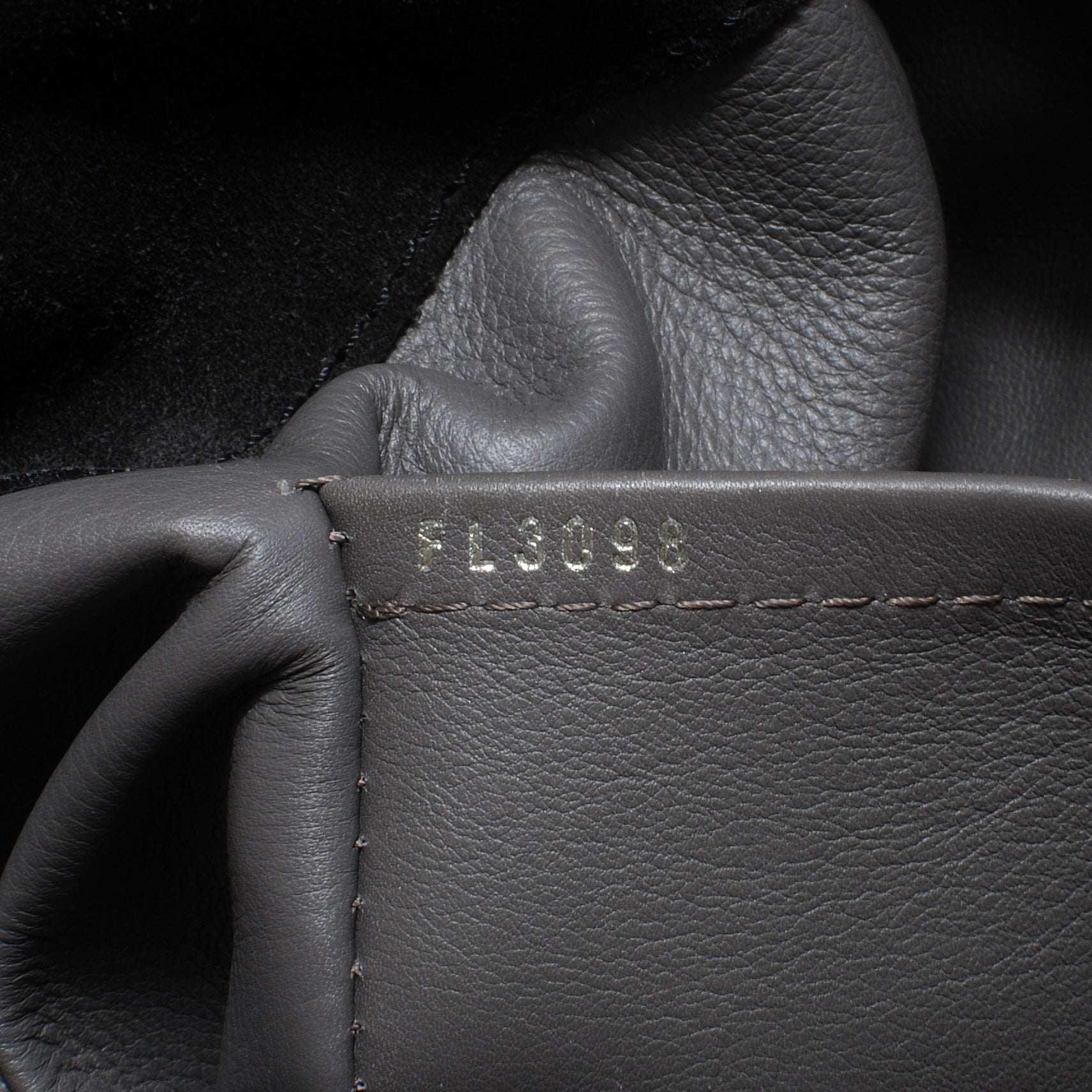 Louis Vuitton Suede Python Monogram Whisper GM Khol 6 of 7