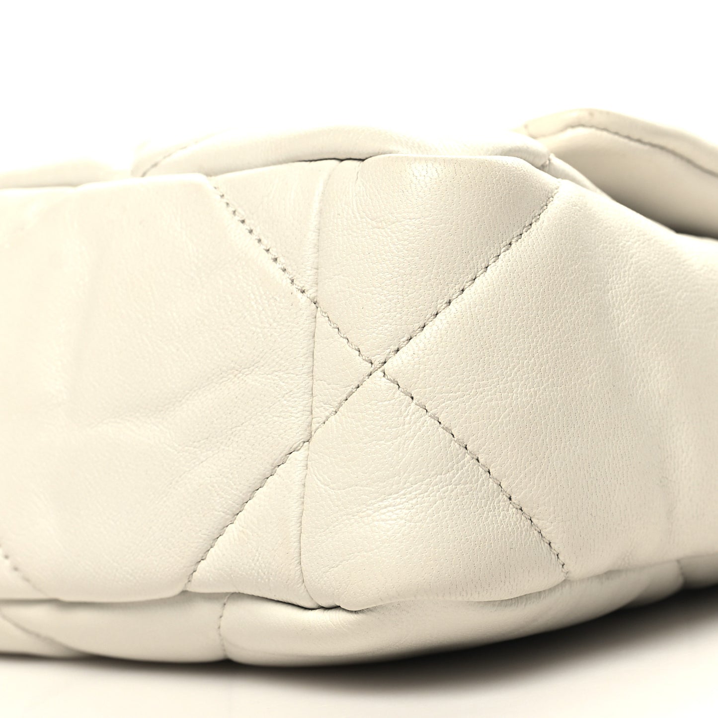 Goatskin Quilted Medium Chanel 19 Flap White