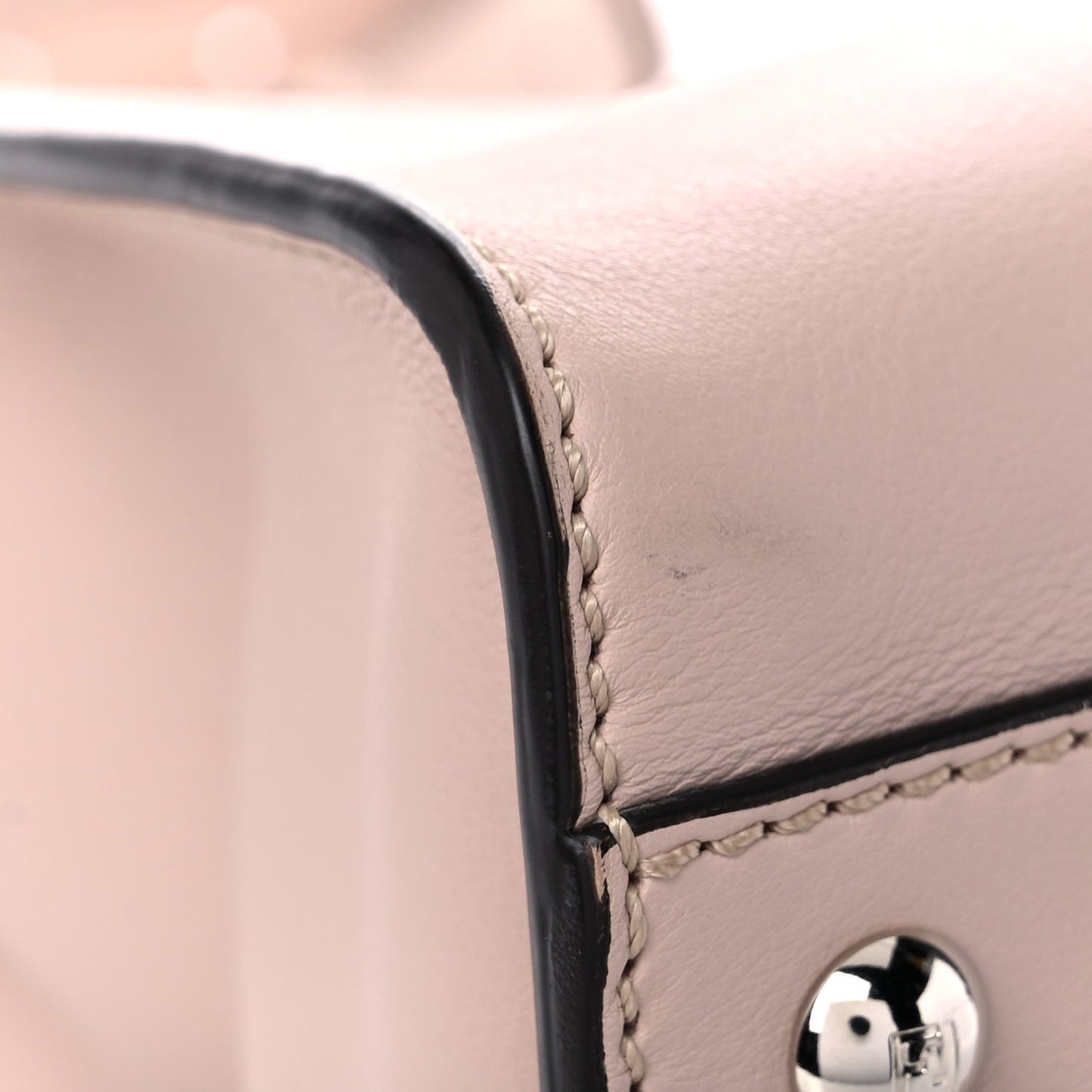 Vitello Seta Shiny Nappa Medium Peekaboo Iconic Satchel Soap Opale