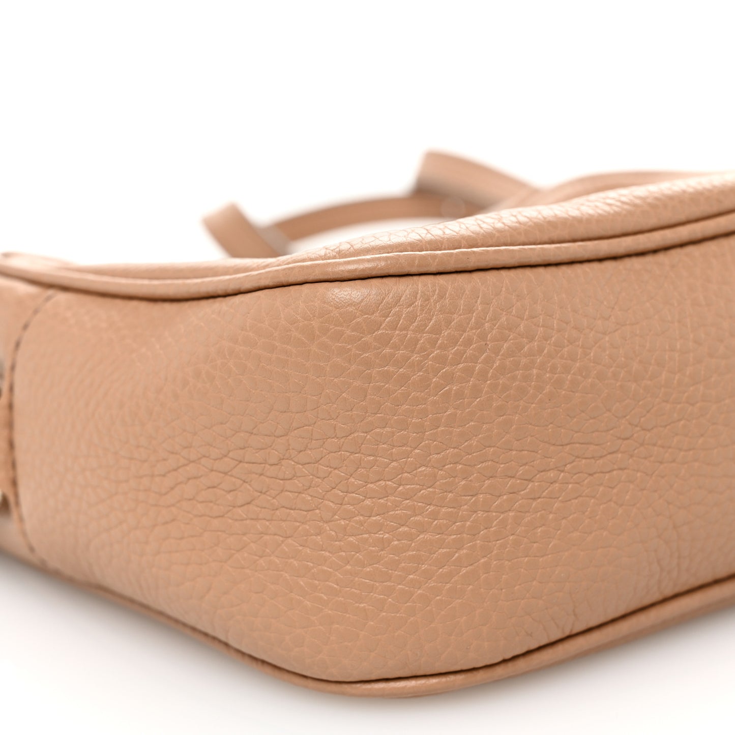 Pebbled Calfskin Small Soho Disco Bag Camelia