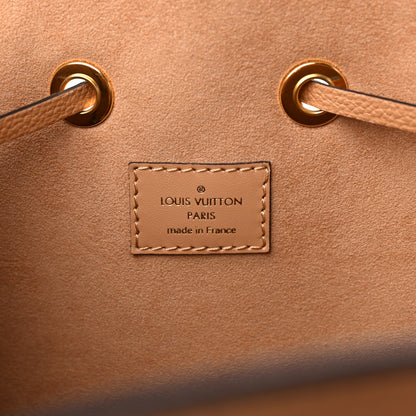 Louis Vuitton Empreinte Monogram Giant Neonoe MM Arizona Beige 7 of 9