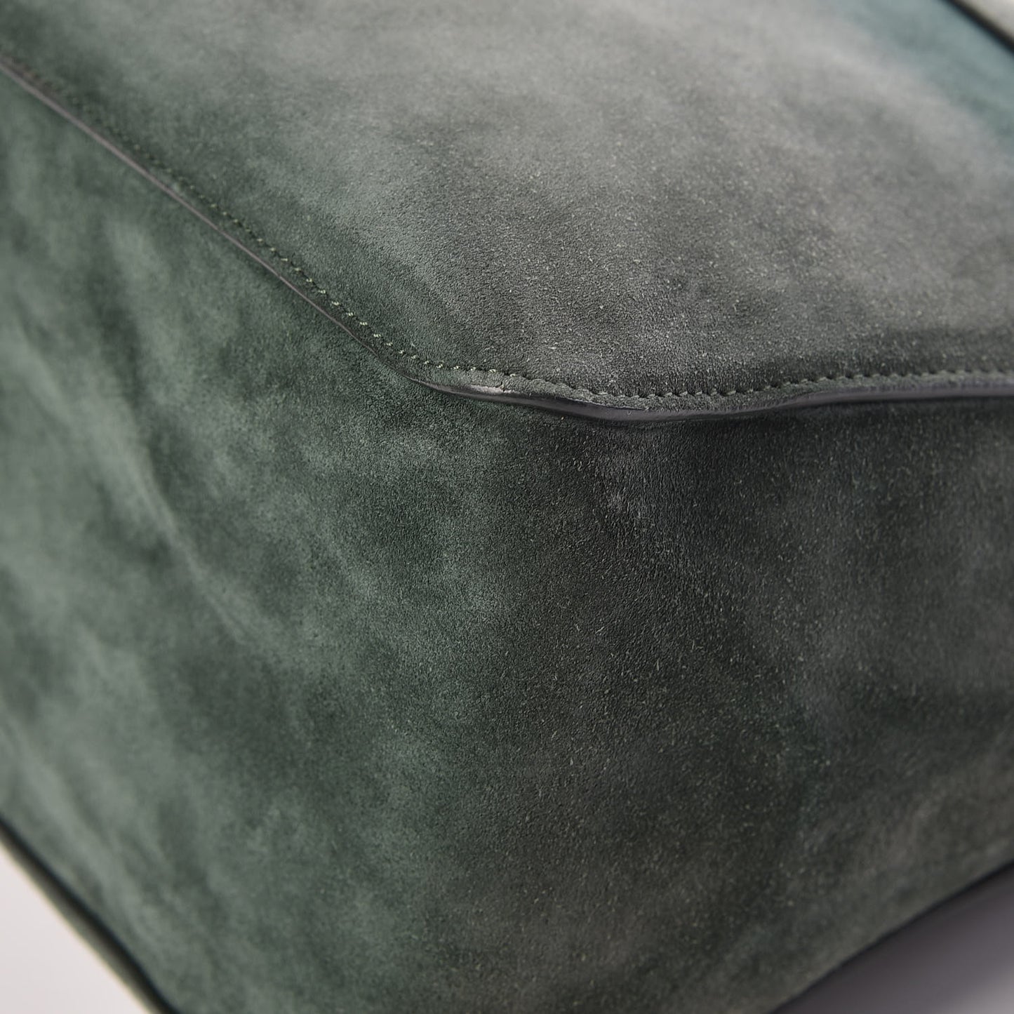 Suede Medium Gourmette Emerald