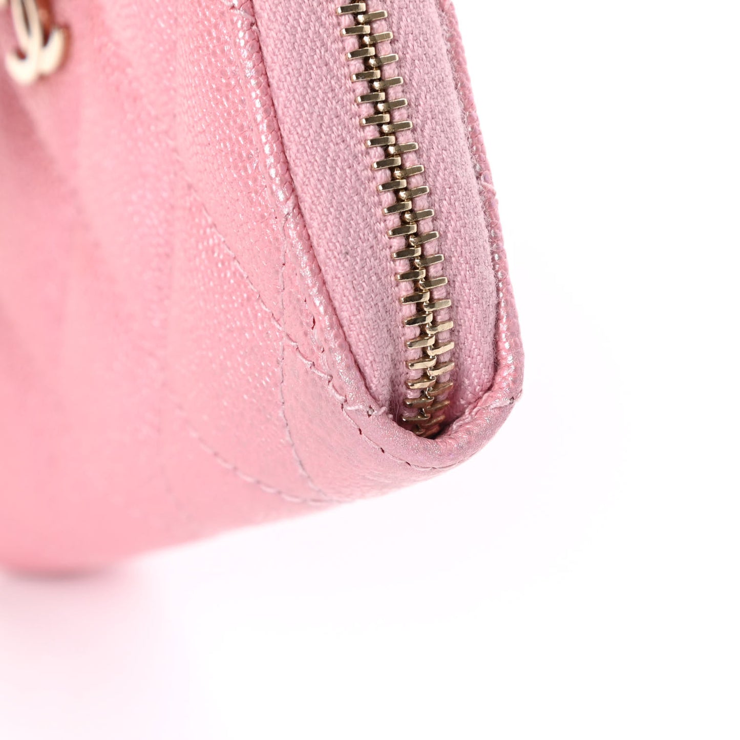 Iridescent Caviar Quilted Zip Coin Purse Pink