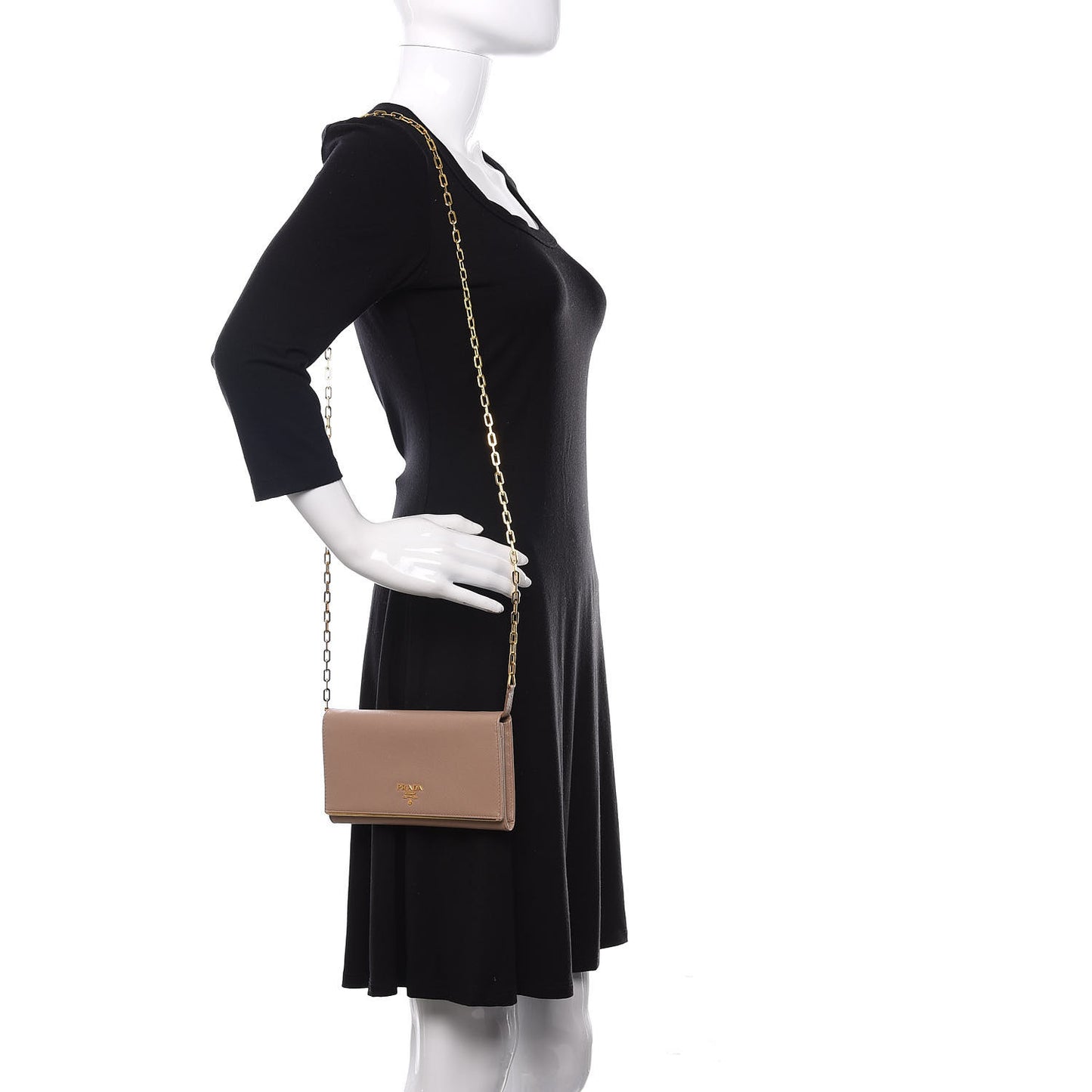 Saffiano Metal Bar Chain Wallet Cammeo