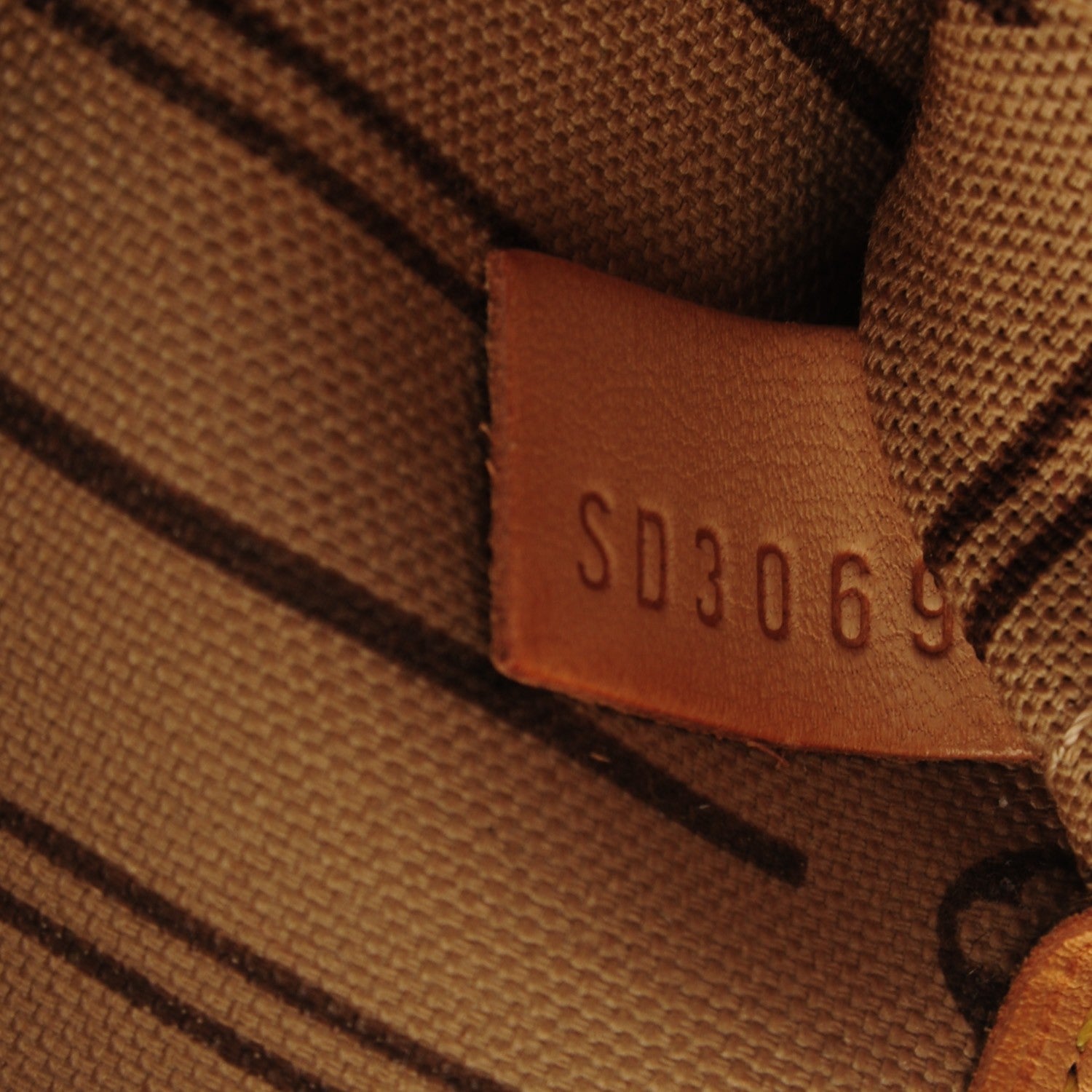 Louis Vuitton Monogram Neverfull MM 6 of 7