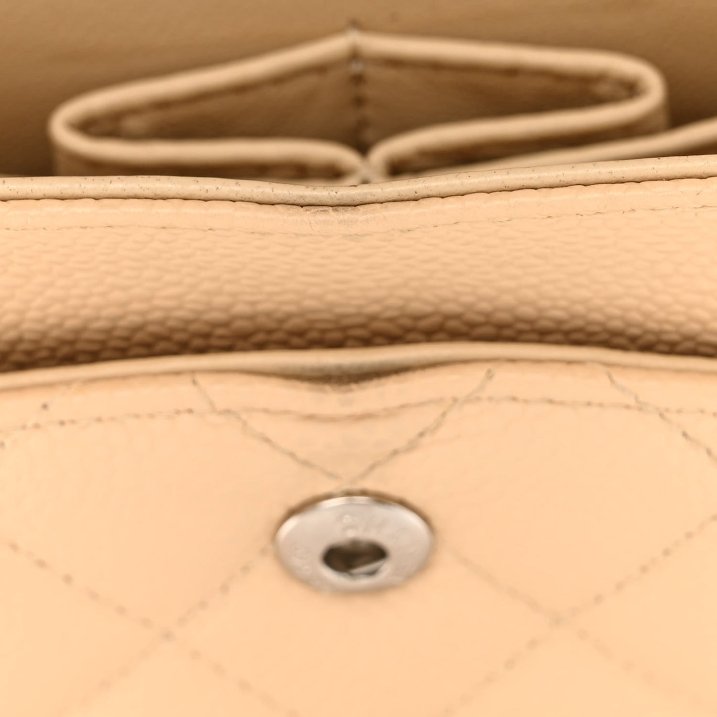 Caviar Quilted Medium Double Flap Beige Clair