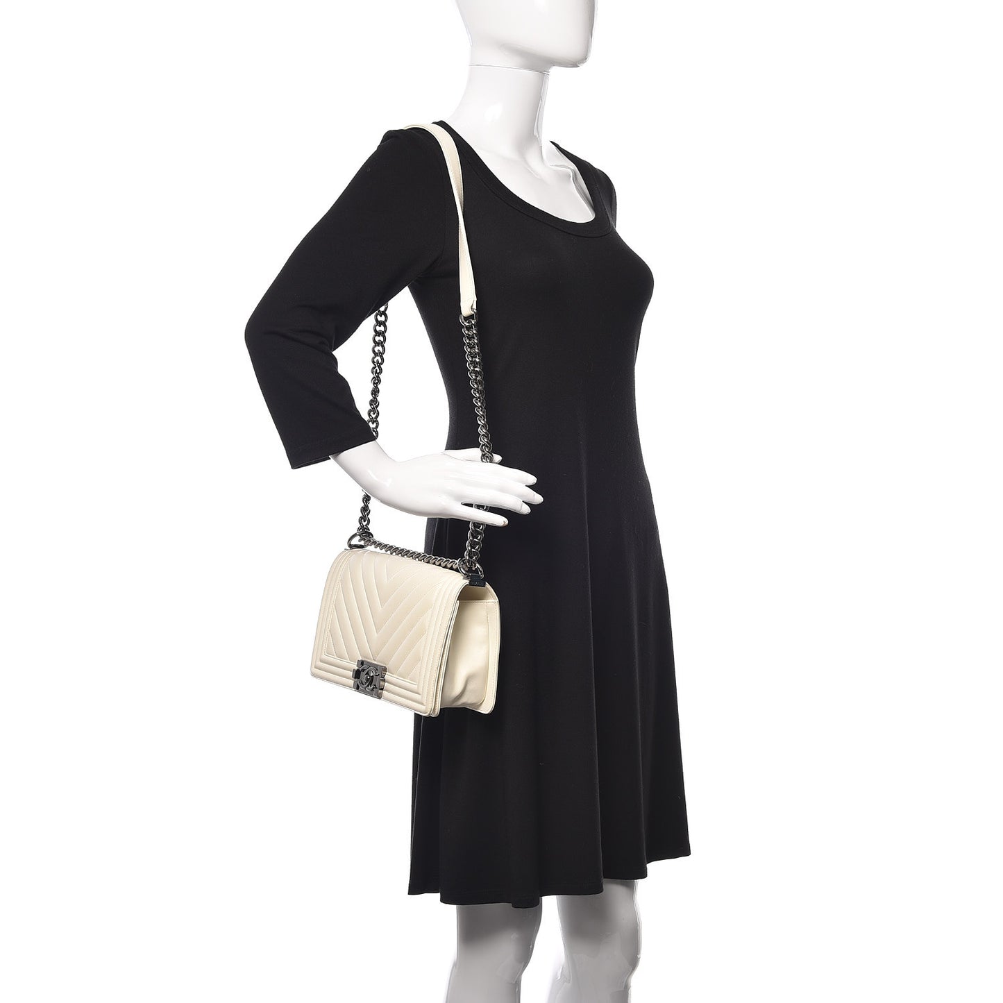 Calfskin Chevron Quilted Medium Boy Flap Ivory