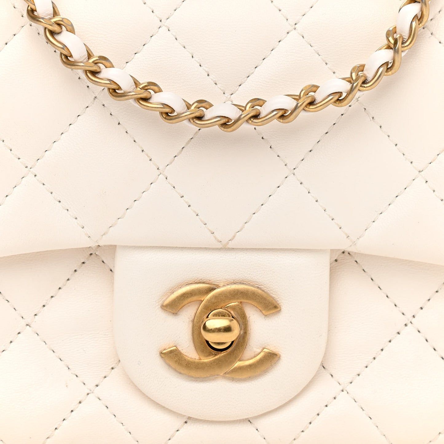 Lambskin Quilted Mini Pearl Crush Flap White