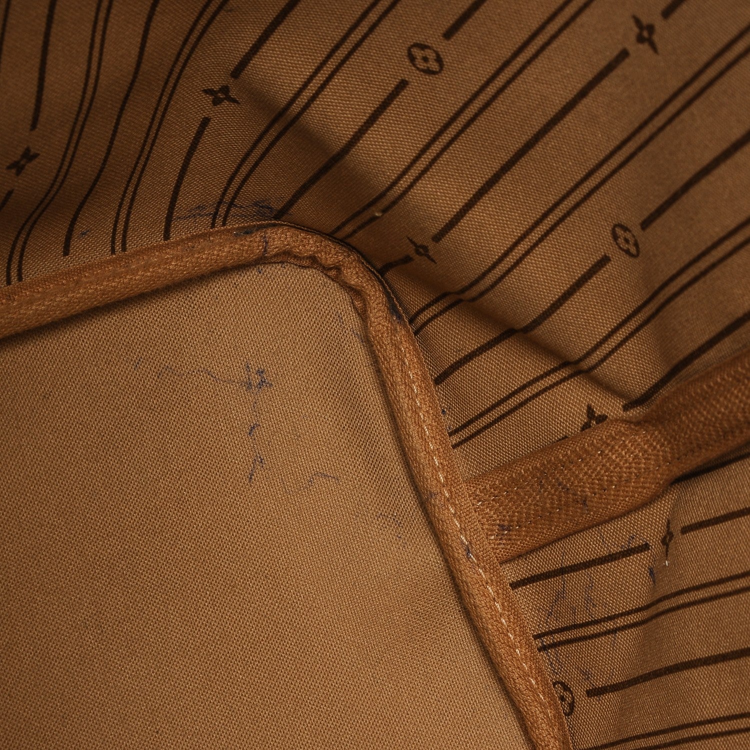 Louis Vuitton Monogram Neverfull MM 6 of 9