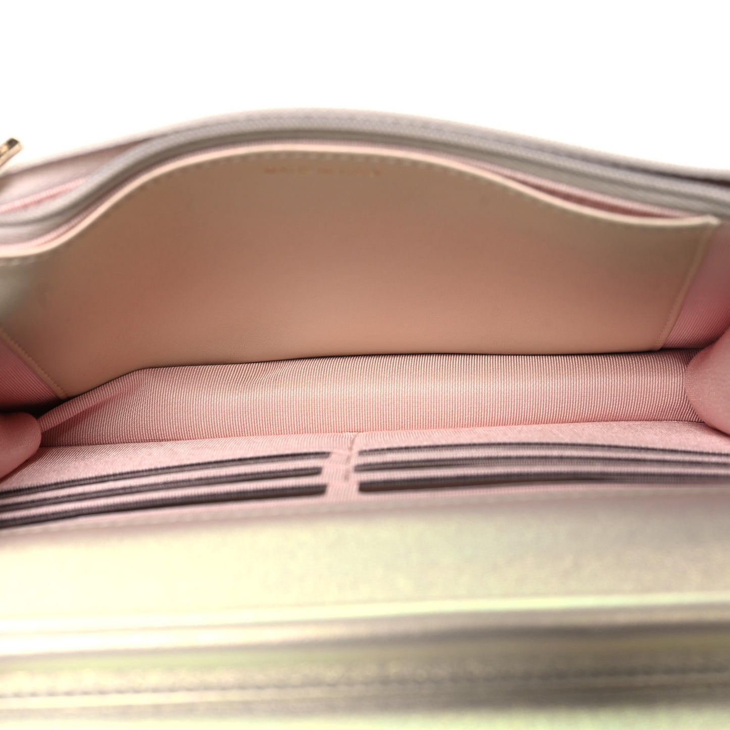 Iridescent Lambskin Quilted Wallet On Chain WOC Ivory
