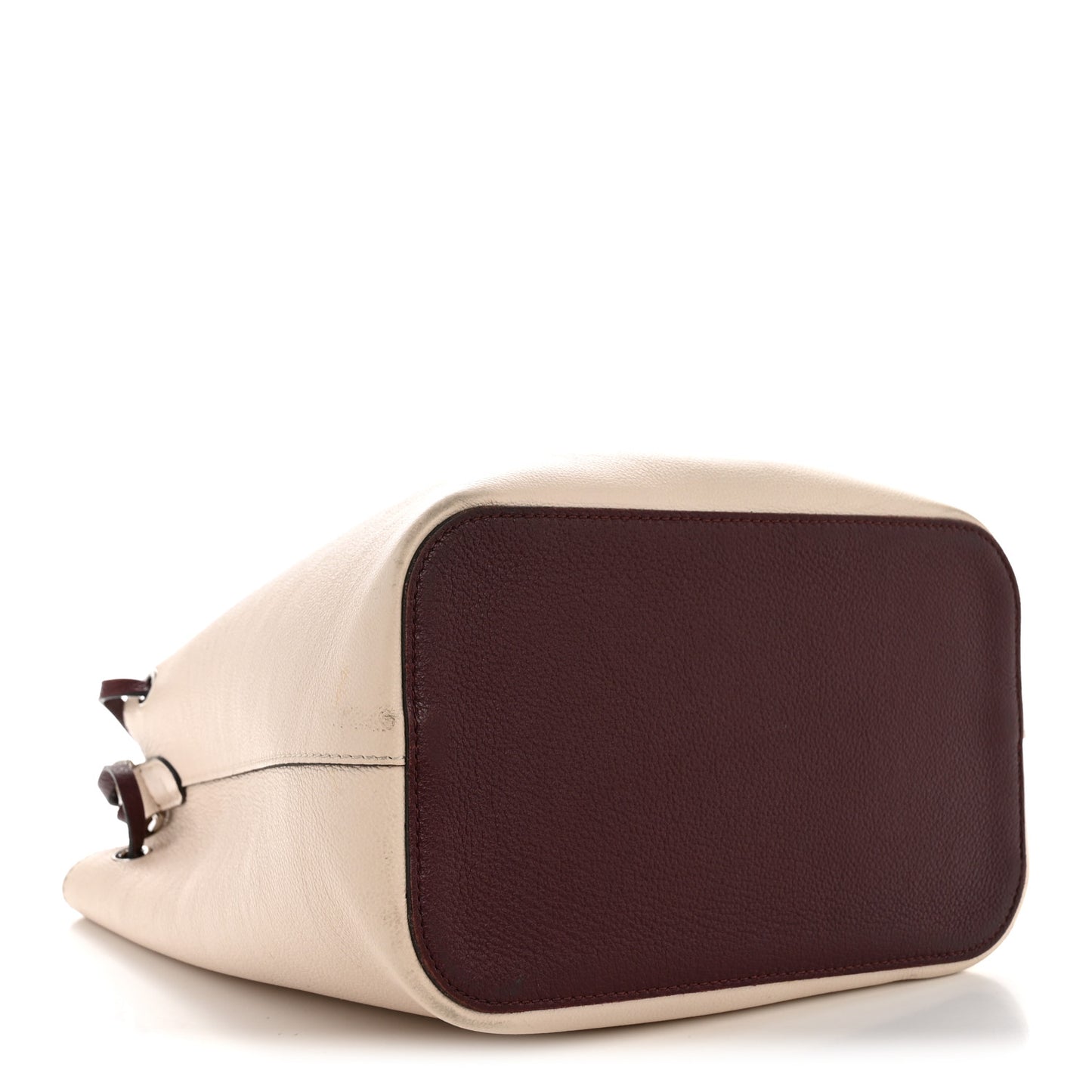 Calfskin Lockme Bucket Soie Quartz Calla