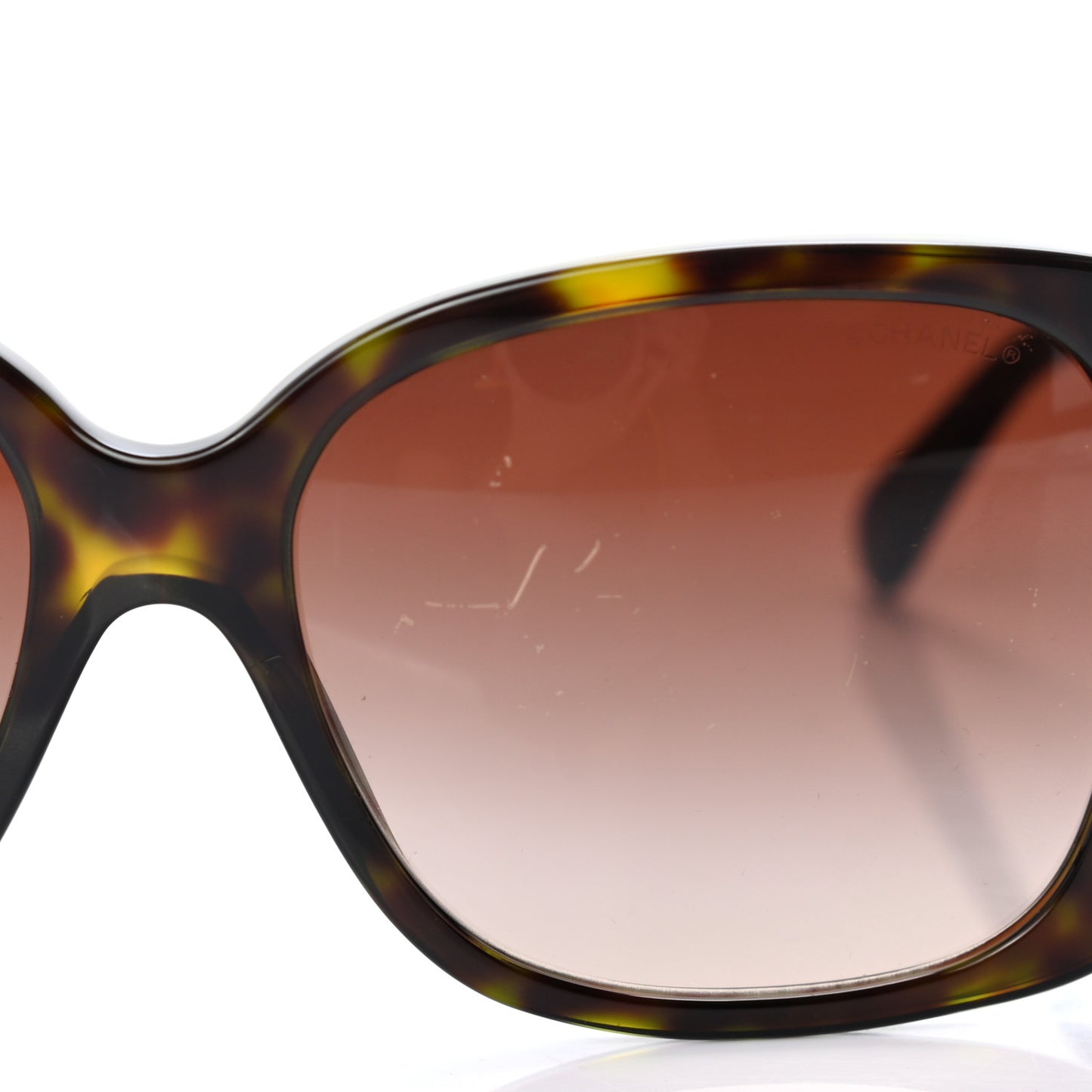CC Turnlock Sunglasses 5234 Q Tortoise