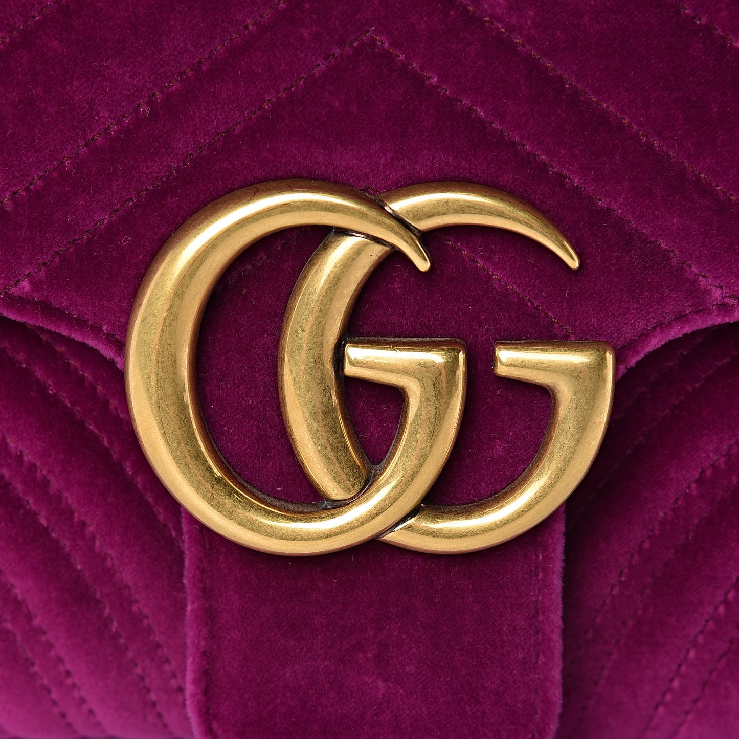 Velvet Matelasse Medium GG Marmont Shoulder Bag Fuchsia Violet Cyclamen