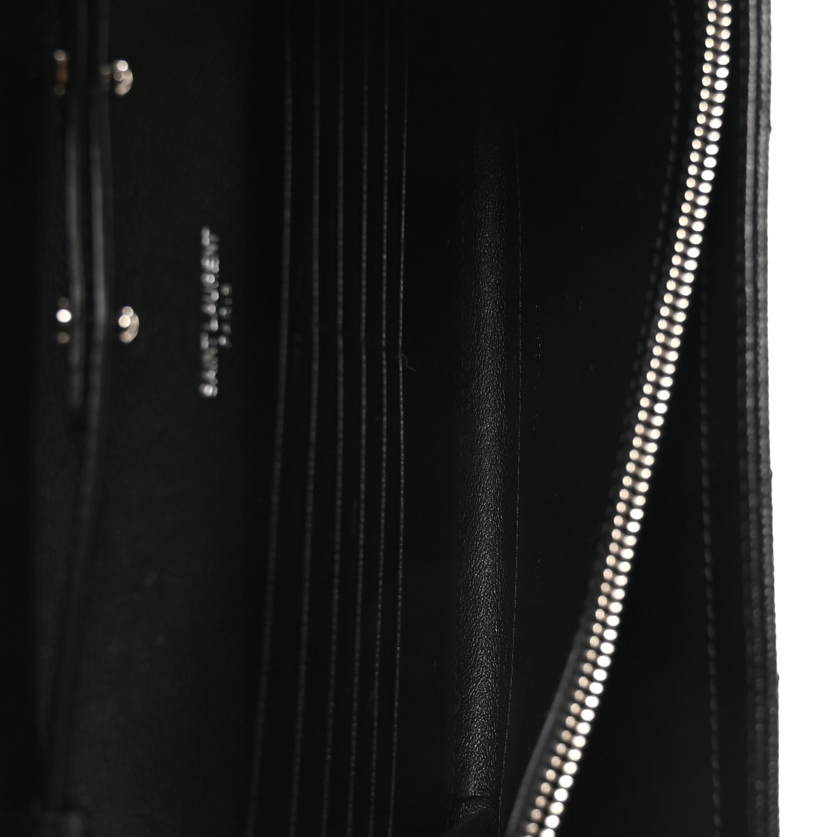 Grain De Poudre Matelasse Chevron Monogram Chain Wallet Black
