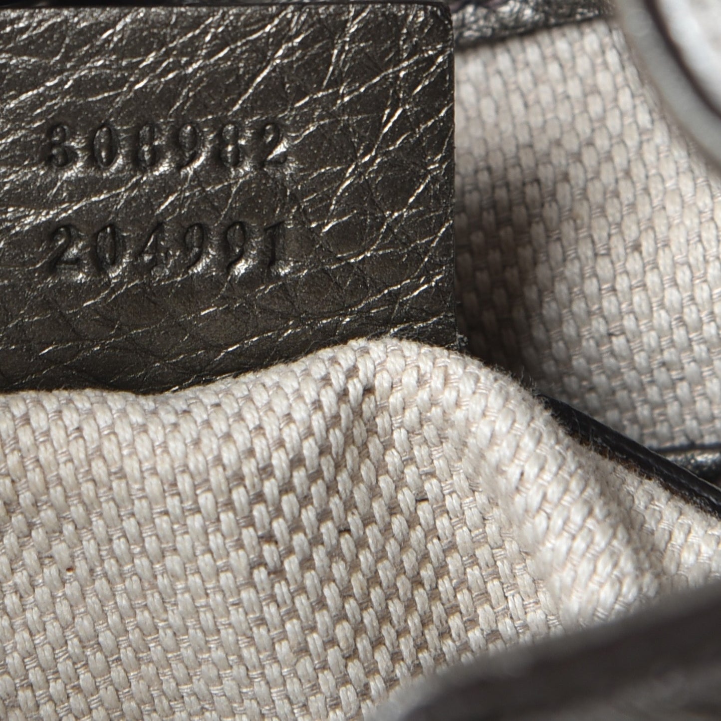 Metallic Pebbled Calfskin Medium Soho Chain Shoulder Bag Sasso