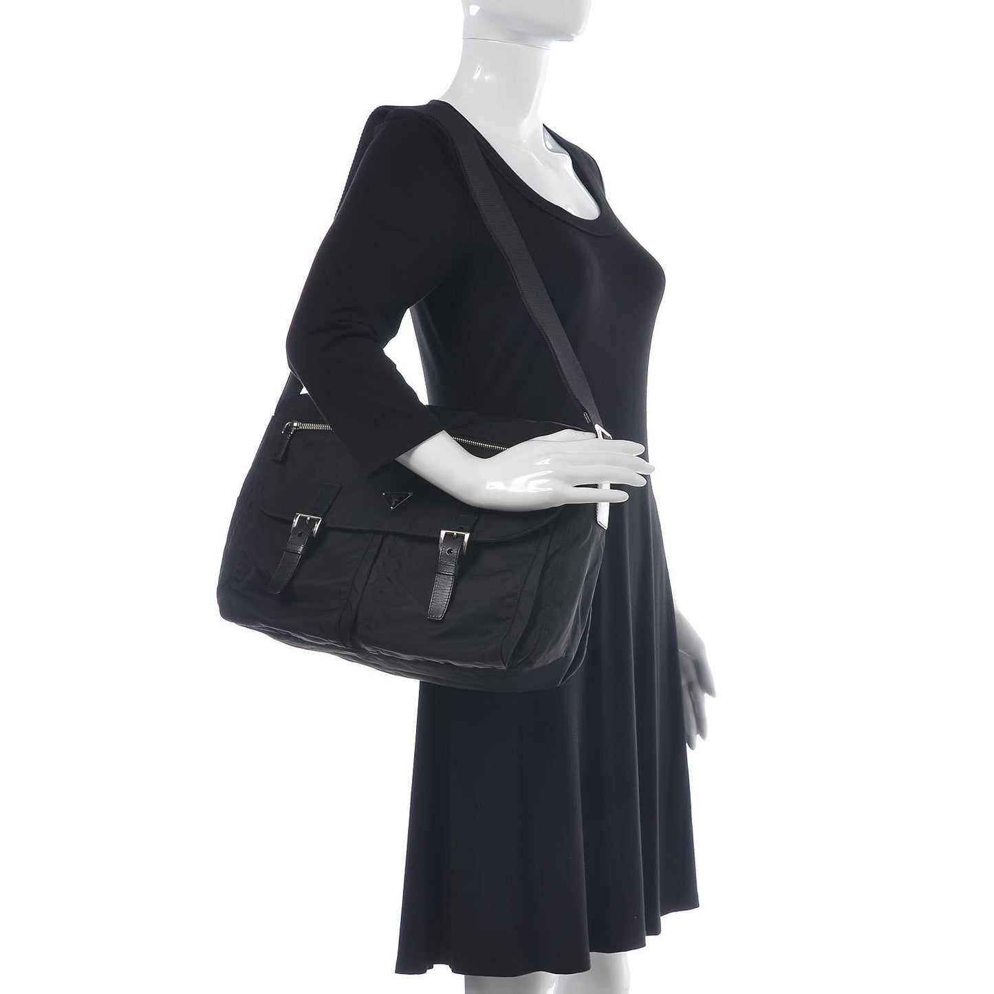 Nylon Vela Messenger Bag Black