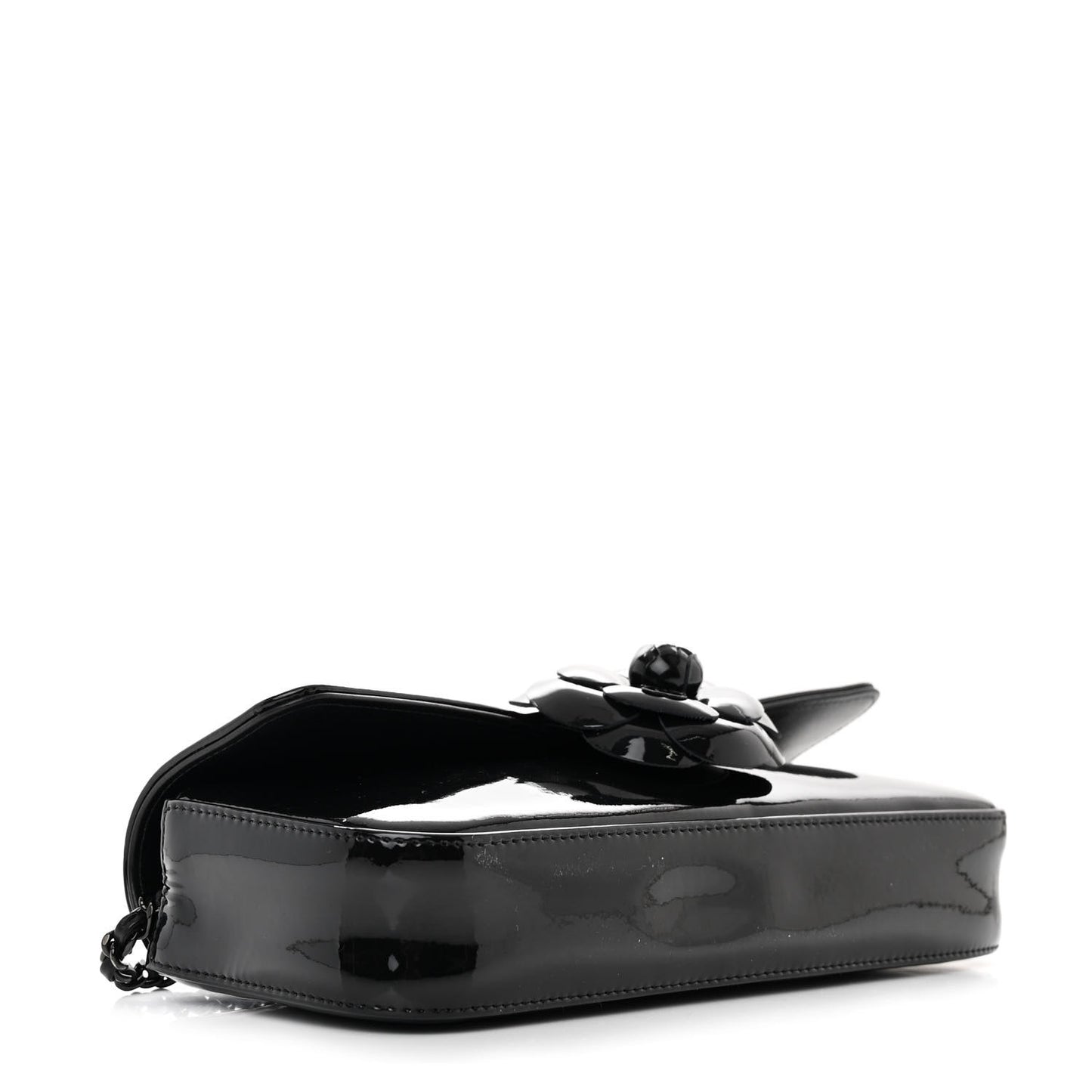 Patent Calfskin Camellia E/W Flap So Black