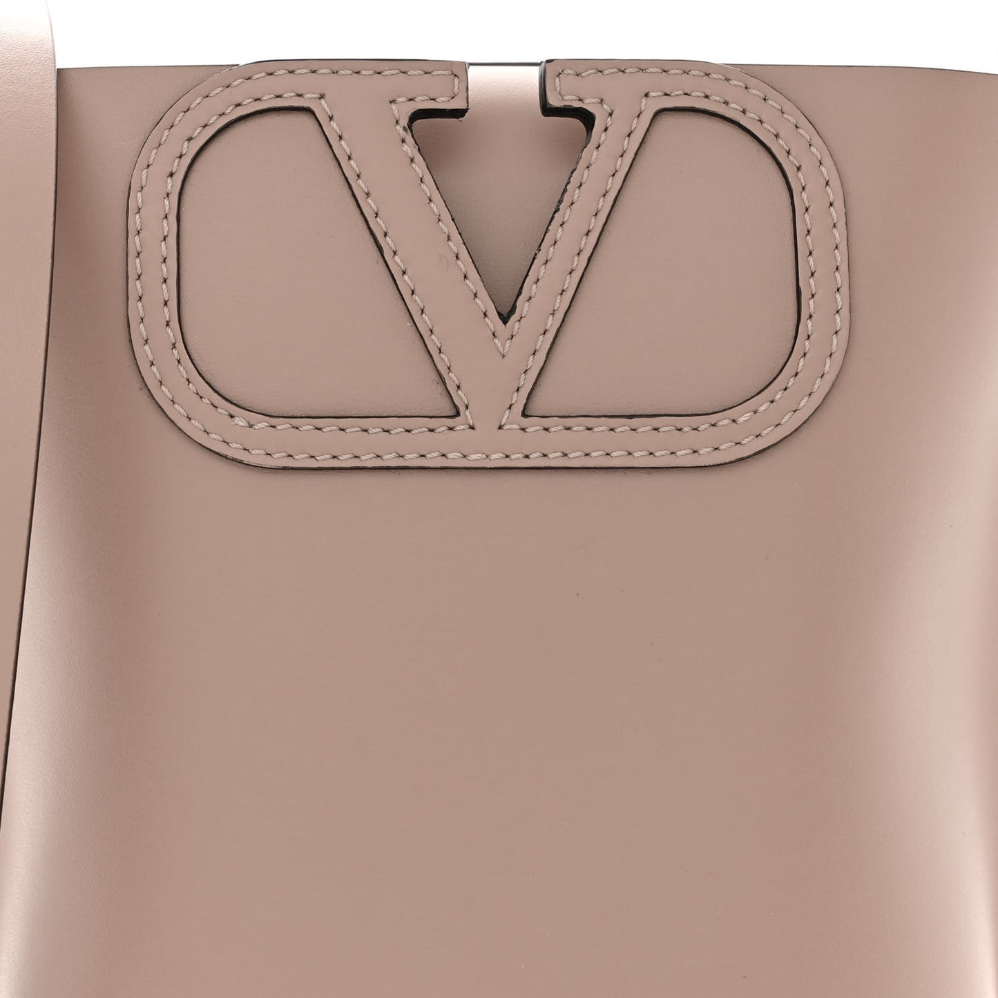 Calfskin Vlogo Bucket Bag Poudre