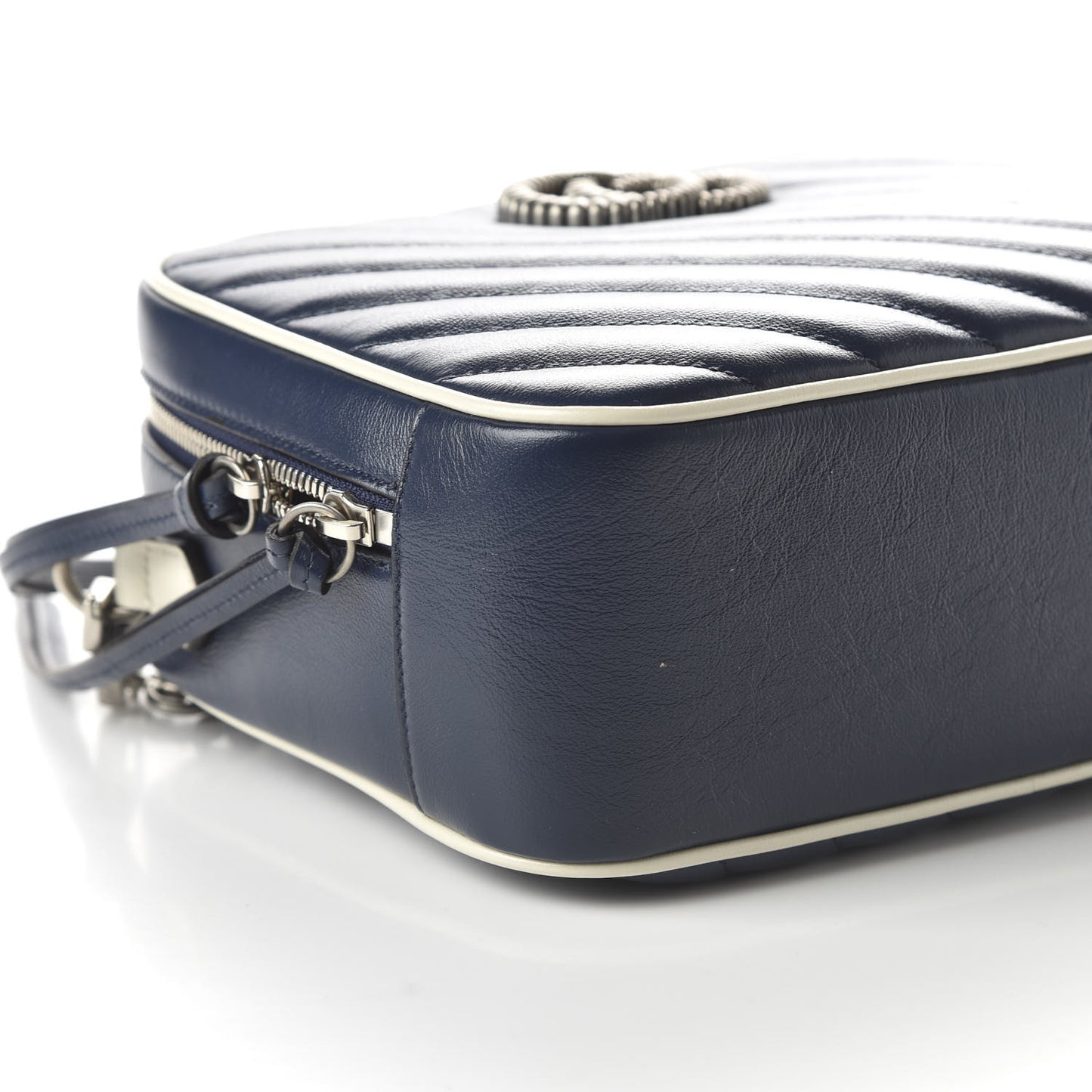 Vintage Effect Calfskin Matelasse Diagonal Small Torchon GG Marmont Bamboo Top Handle Shoulder Bag Blue Agata Mystic White
