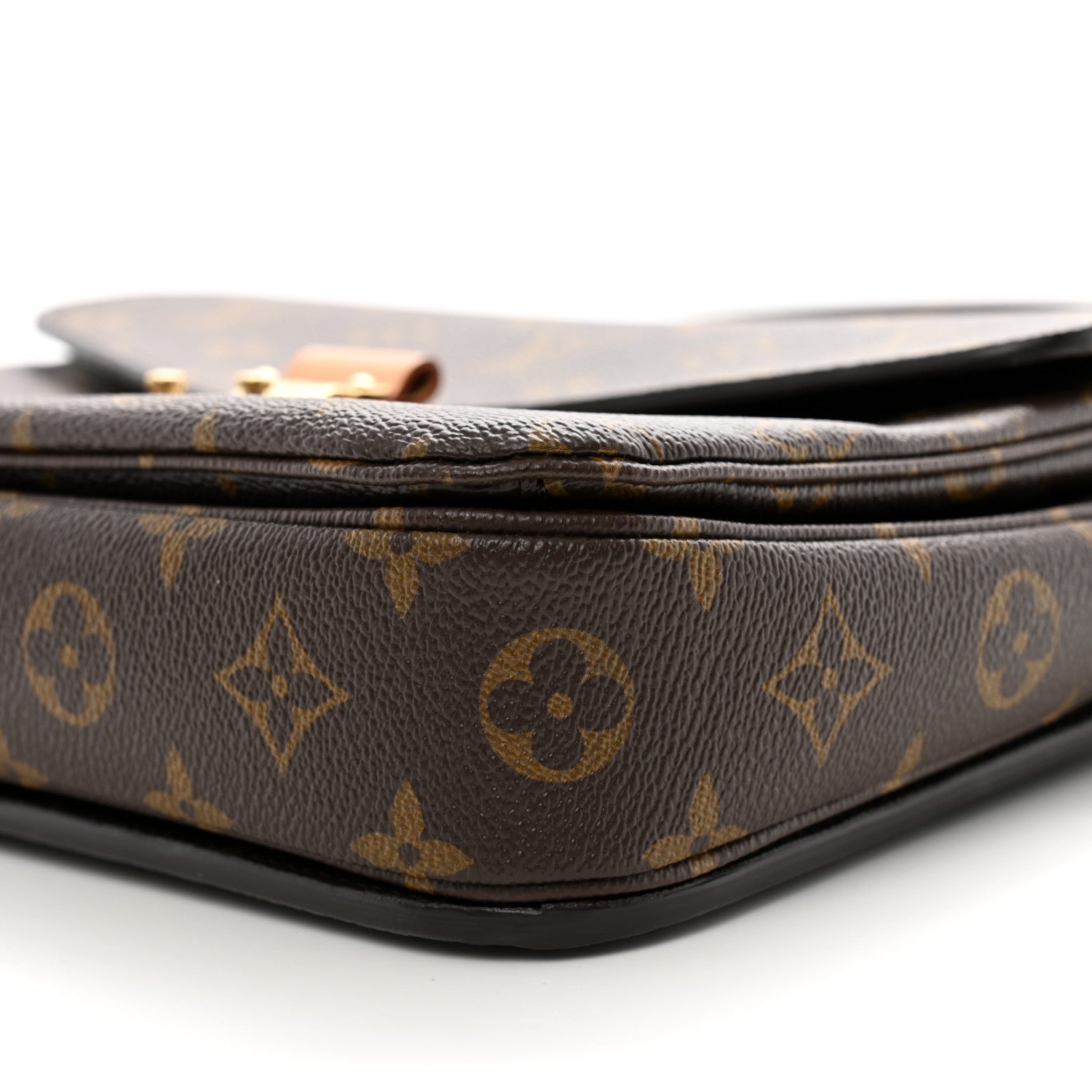 Louis Vuitton Monogram Pochette Metis 8 of 8