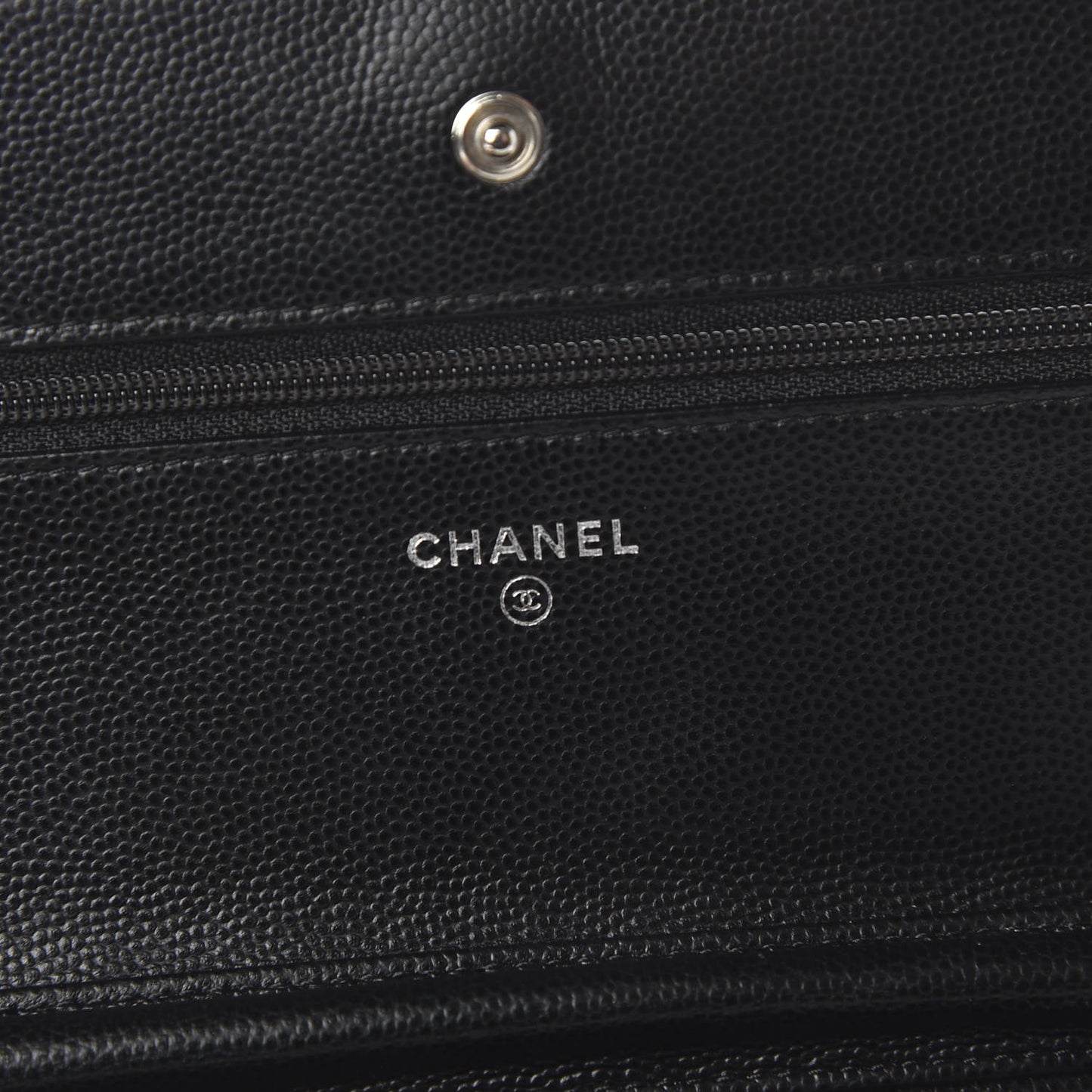 Caviar Chevron Quilted Wallet On Chain WOC Black