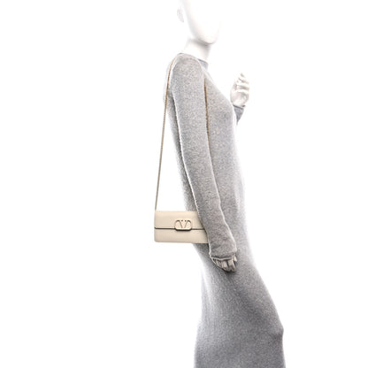 Valentino Garavani Grainy Calfskin VLogo Wallet With Chain Light Ivory 3 of 10
