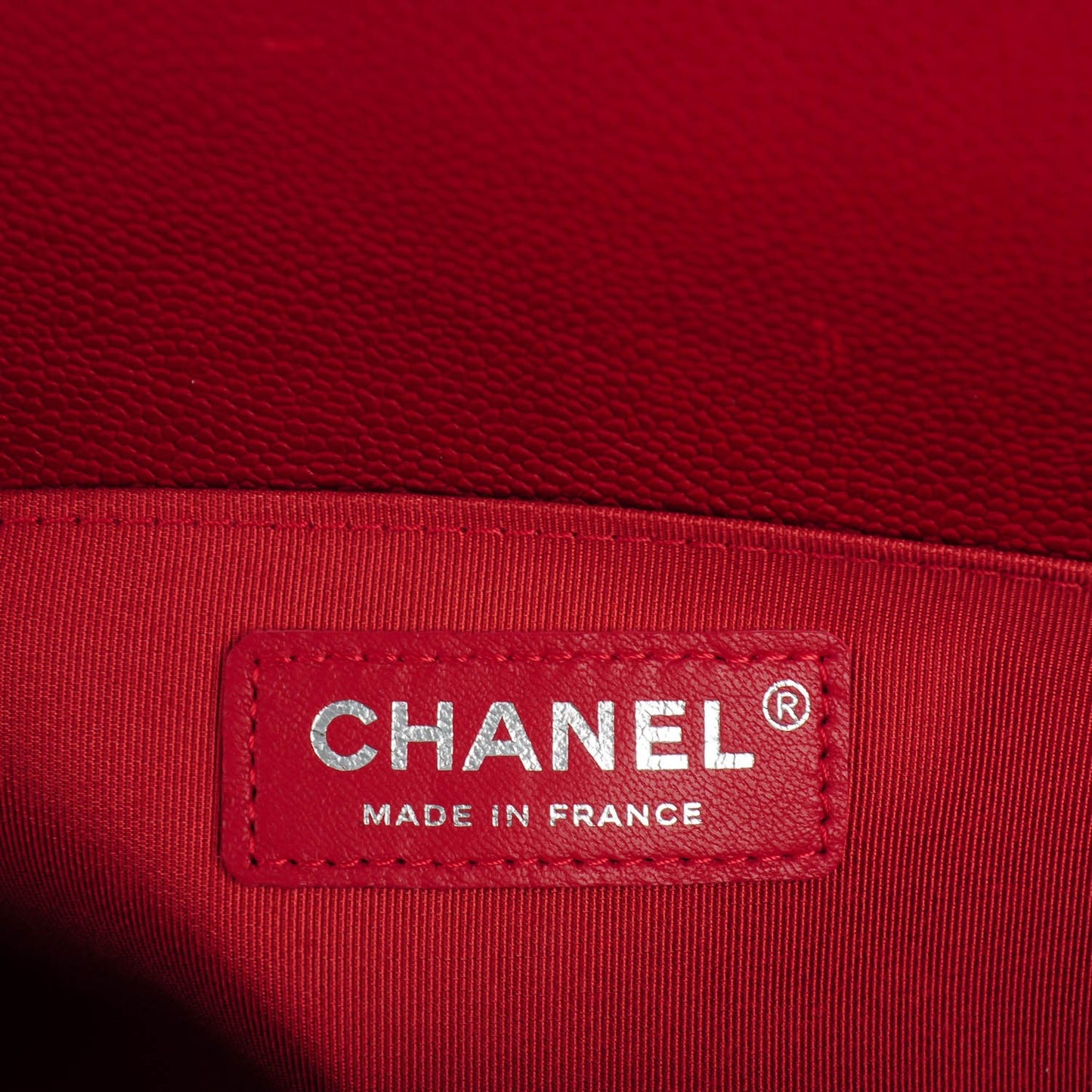 Caviar Quilted Medium Boy Flap Red