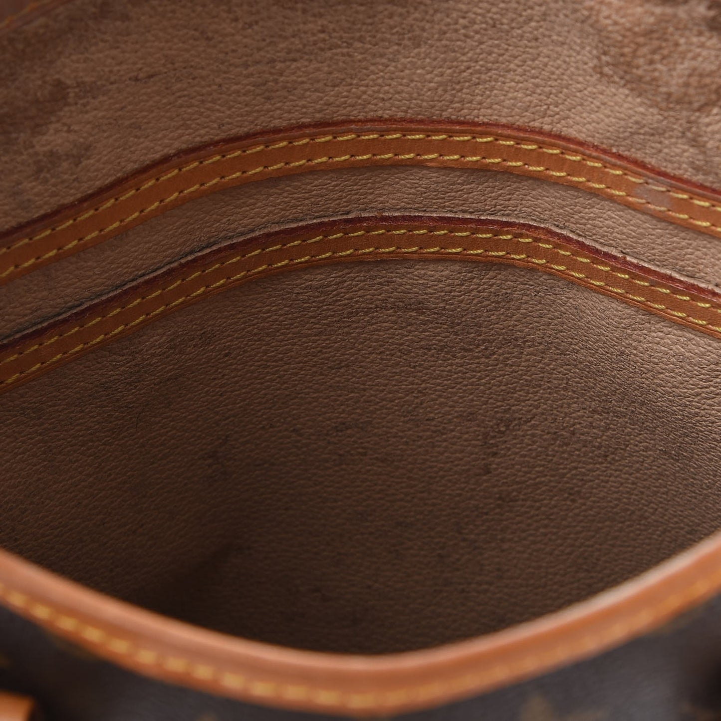 Monogram Petit Bucket 23