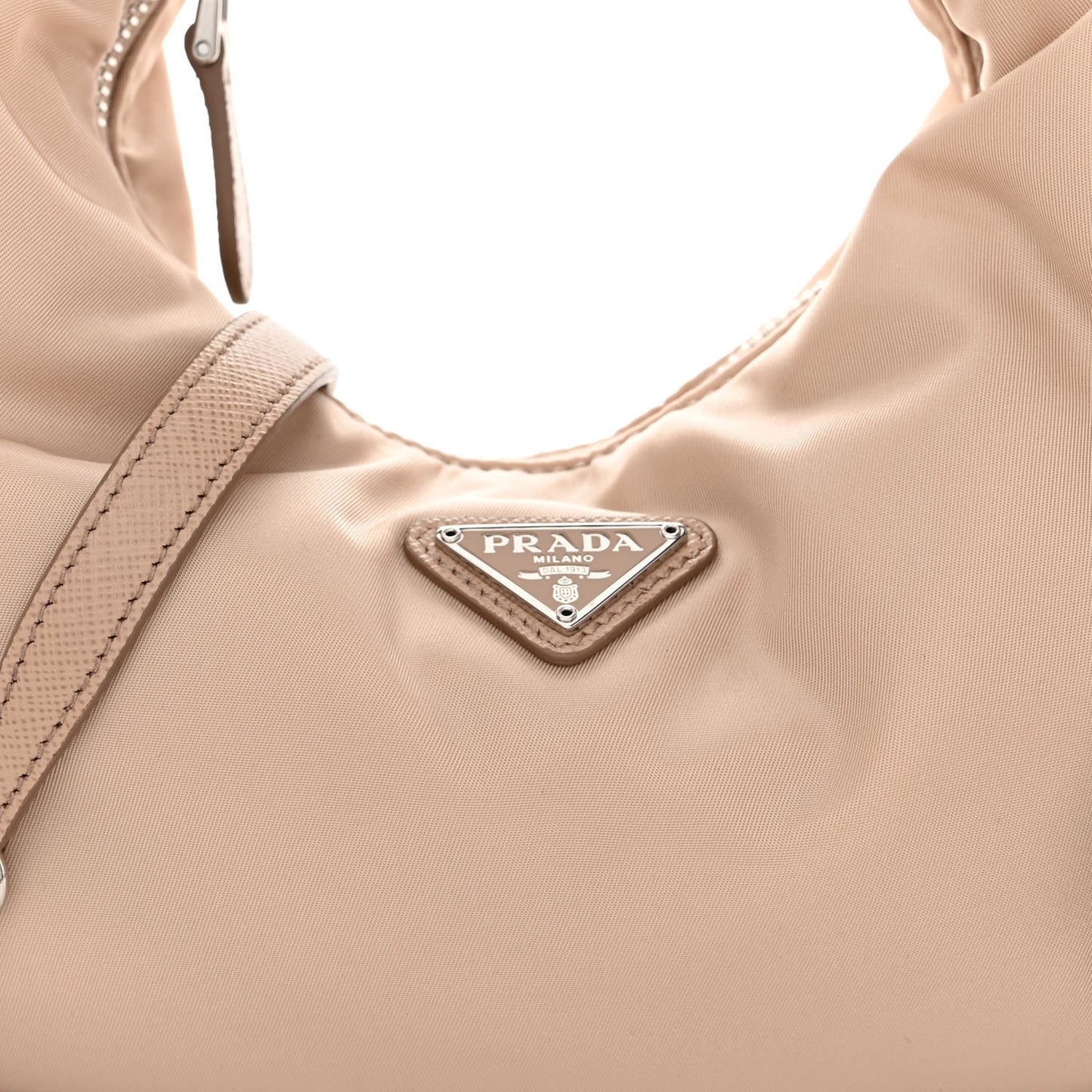 Tessuto Nylon Saffiano Re-Edition 2006 Shoulder Bag Cammeo