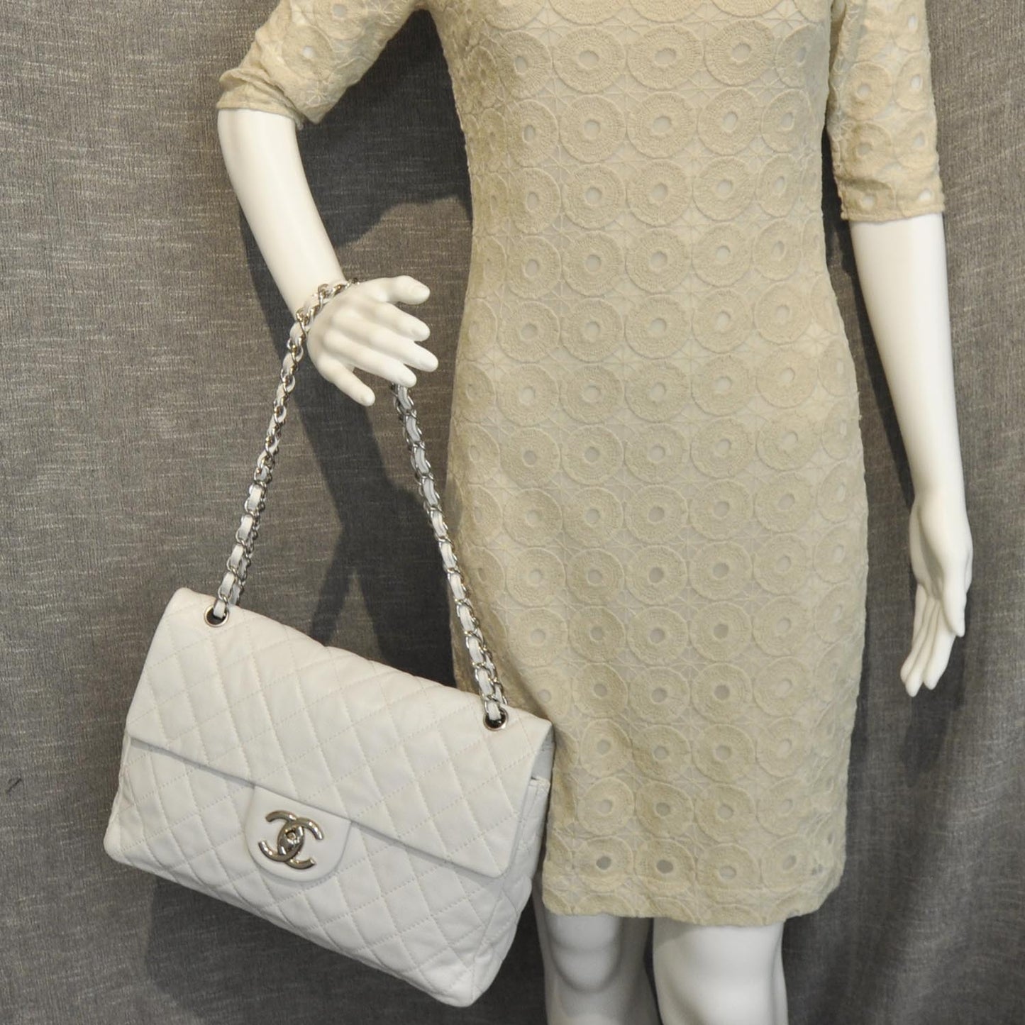 Washed Caviar Maxi Flap White