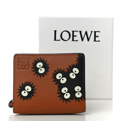 Loewe X SPIRITED AWAY Calfskin Susuwatari Compact Zip Wallet Havane 11 of 11