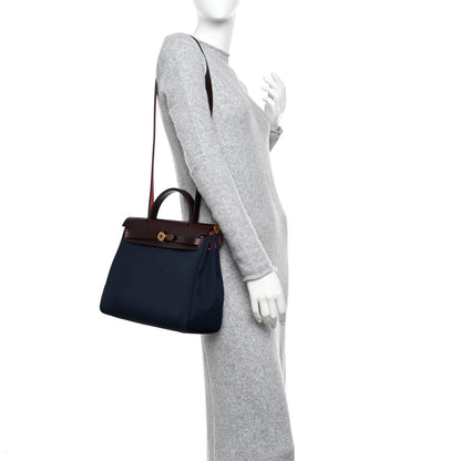 Hermes Toile Militaire Vache Hunter Herbag Zip Retourne 31 PM Rouge Sellier Bleu Marine 3 of 10