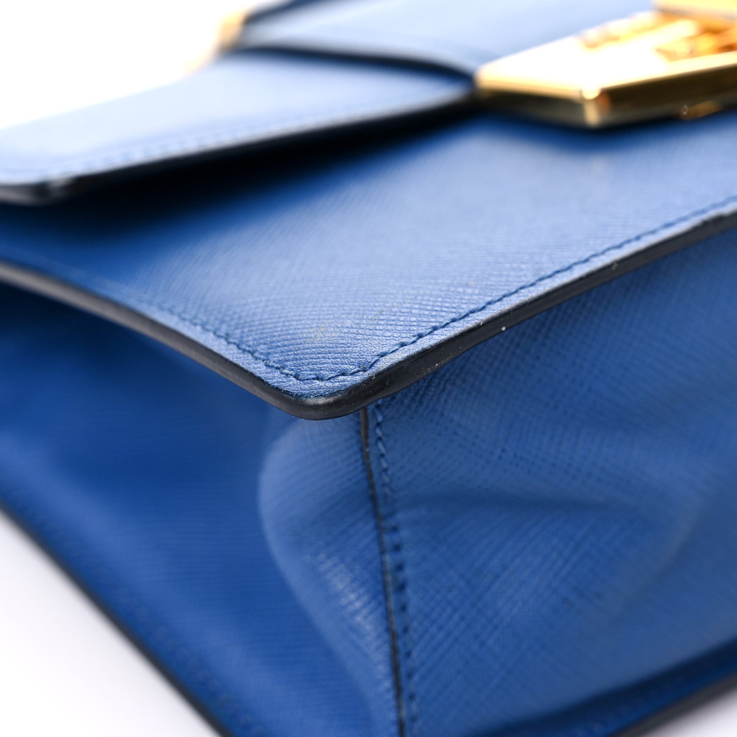 Saffiano Lock Crossbody Bleu